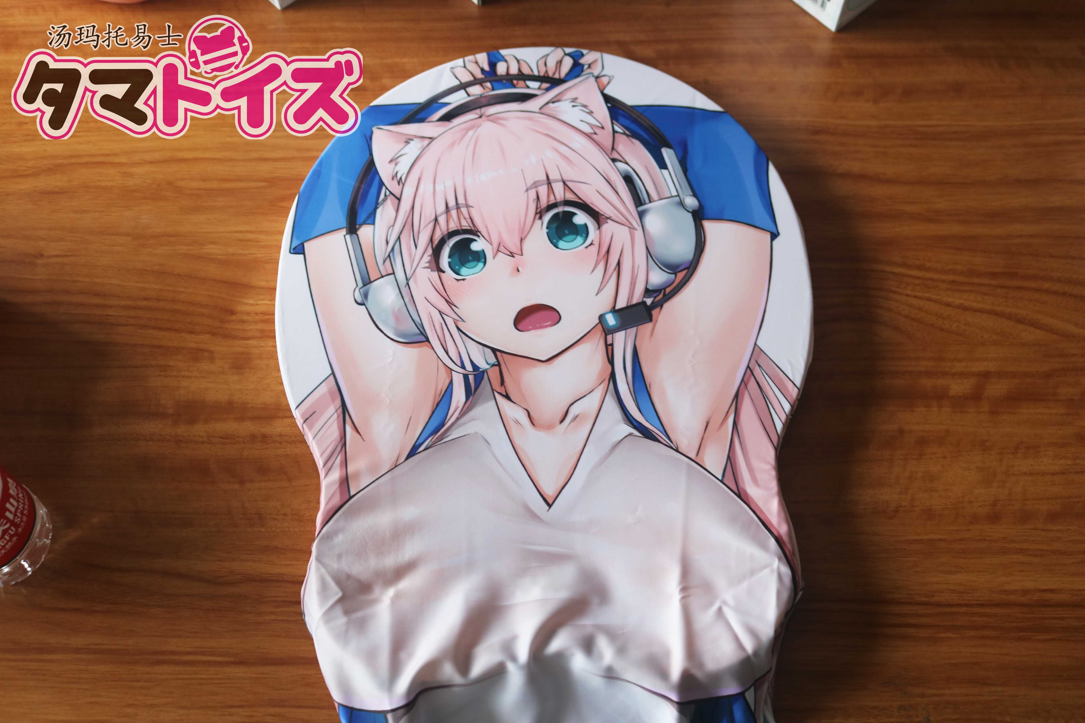 胸模搭档best match!日本汤玛托易士大型鼠标垫板评测,居然真的这么大??!