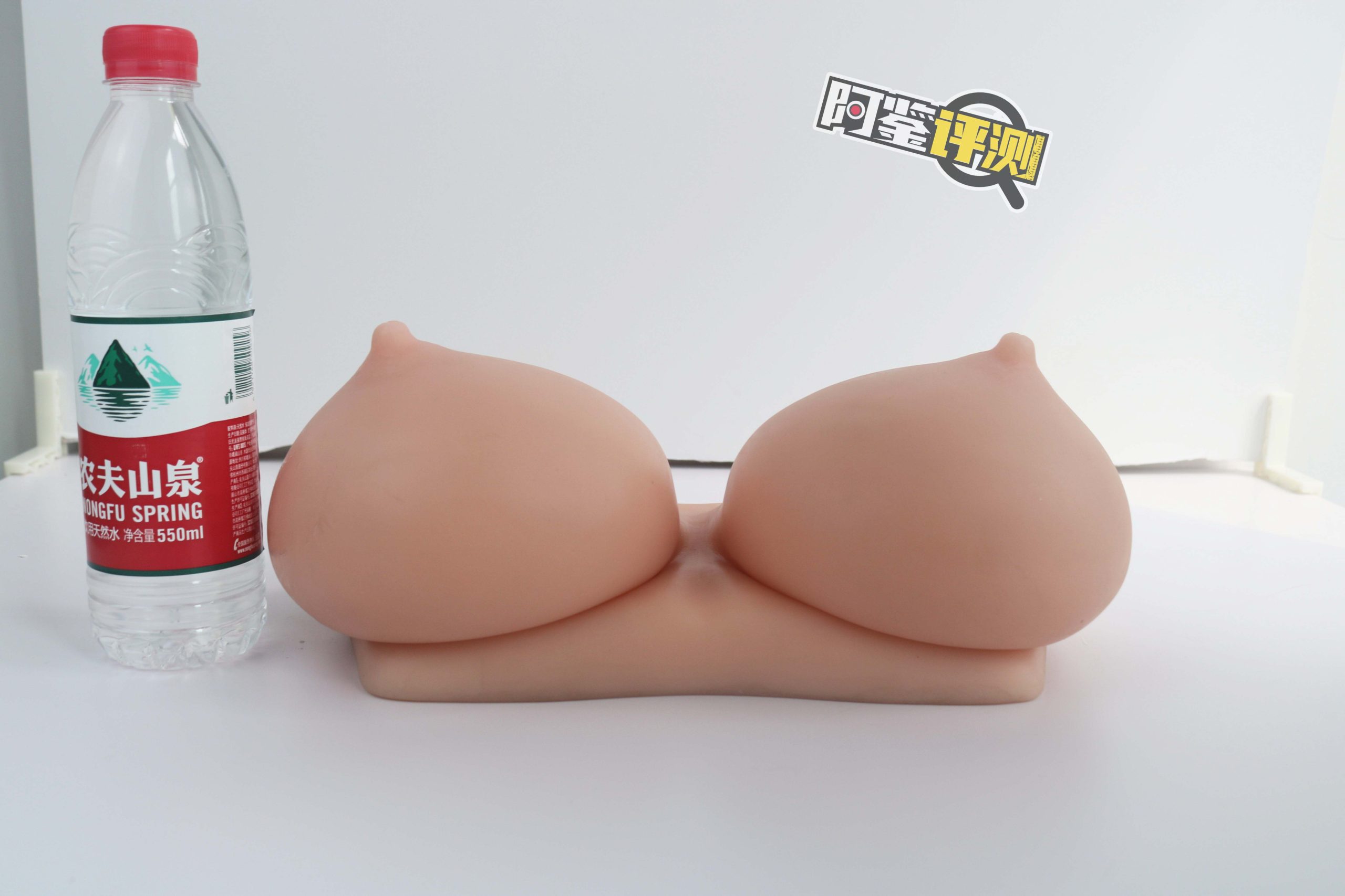 LoveFactor-完熟女郎(胸模)评测!孩子就好这口软的!