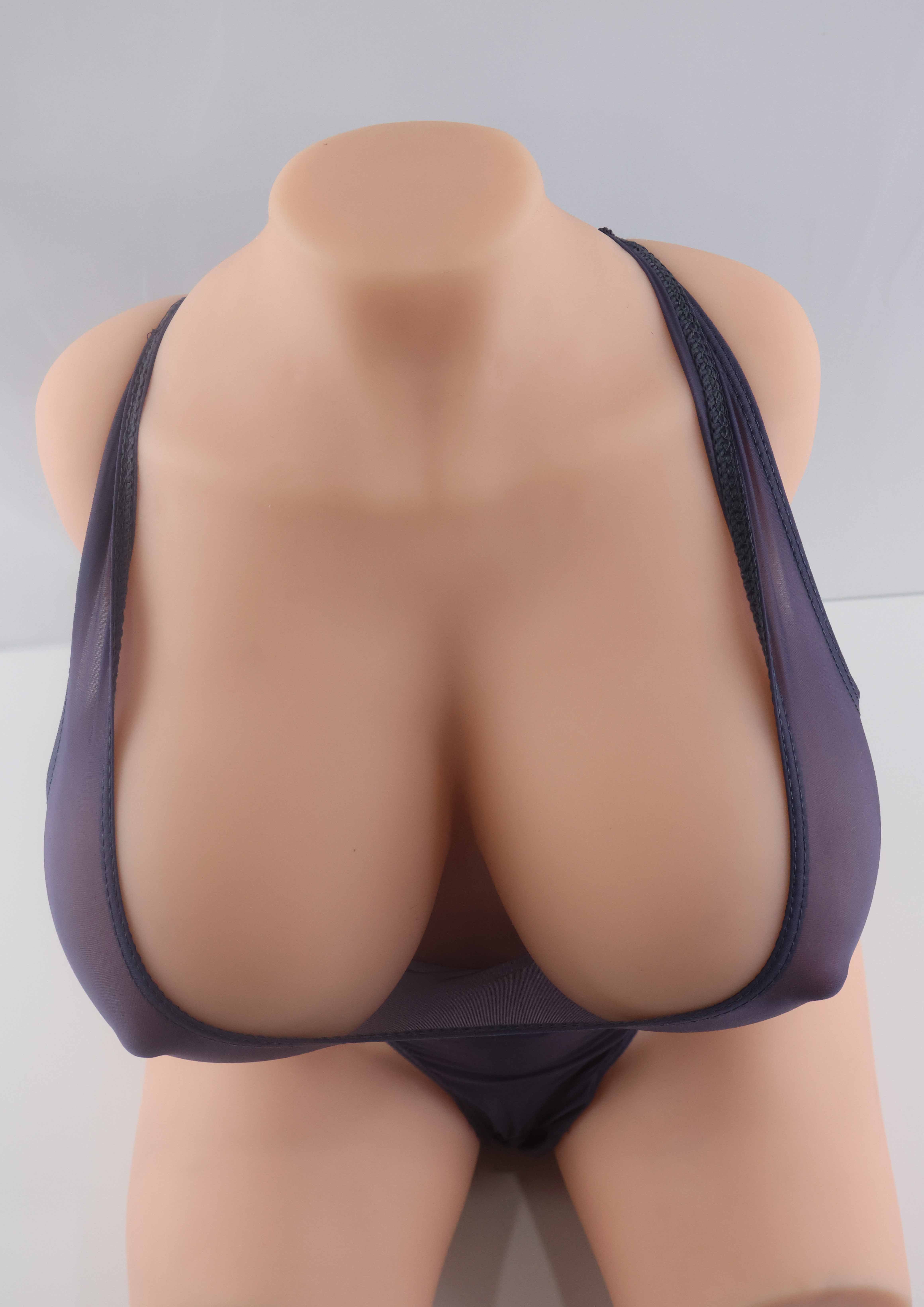 【流量警告】完熟女郎大身体试衣照片(废稿素材)