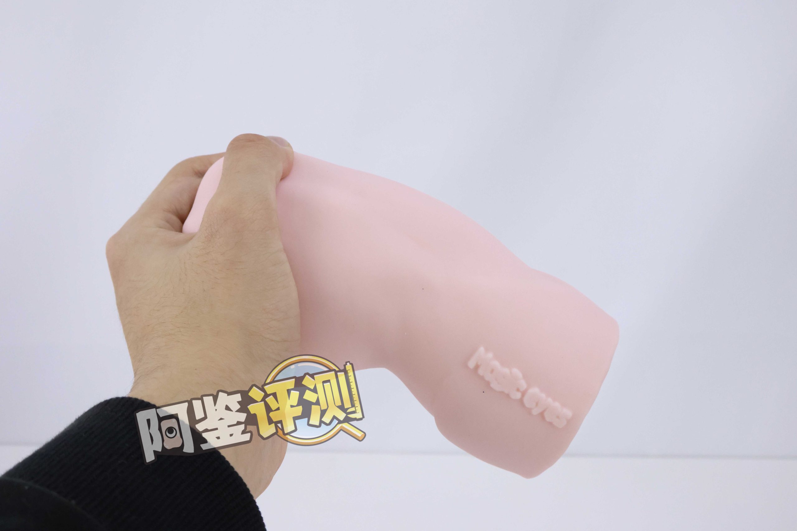 魔眼——“肉超紧莉娜”评测!少女的成长!等等....谁在我飞机杯里放刀片?