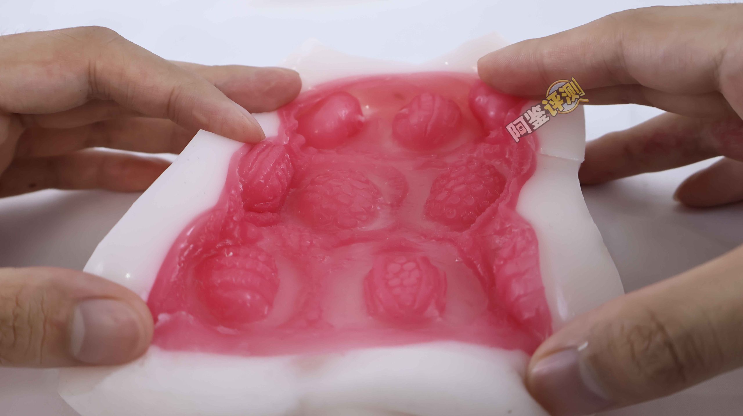 魔眼——“もち雪(BOTE IBO)”评测!纯白如雪的脂软材质,与坚实内层粗糙结构的奇妙配合