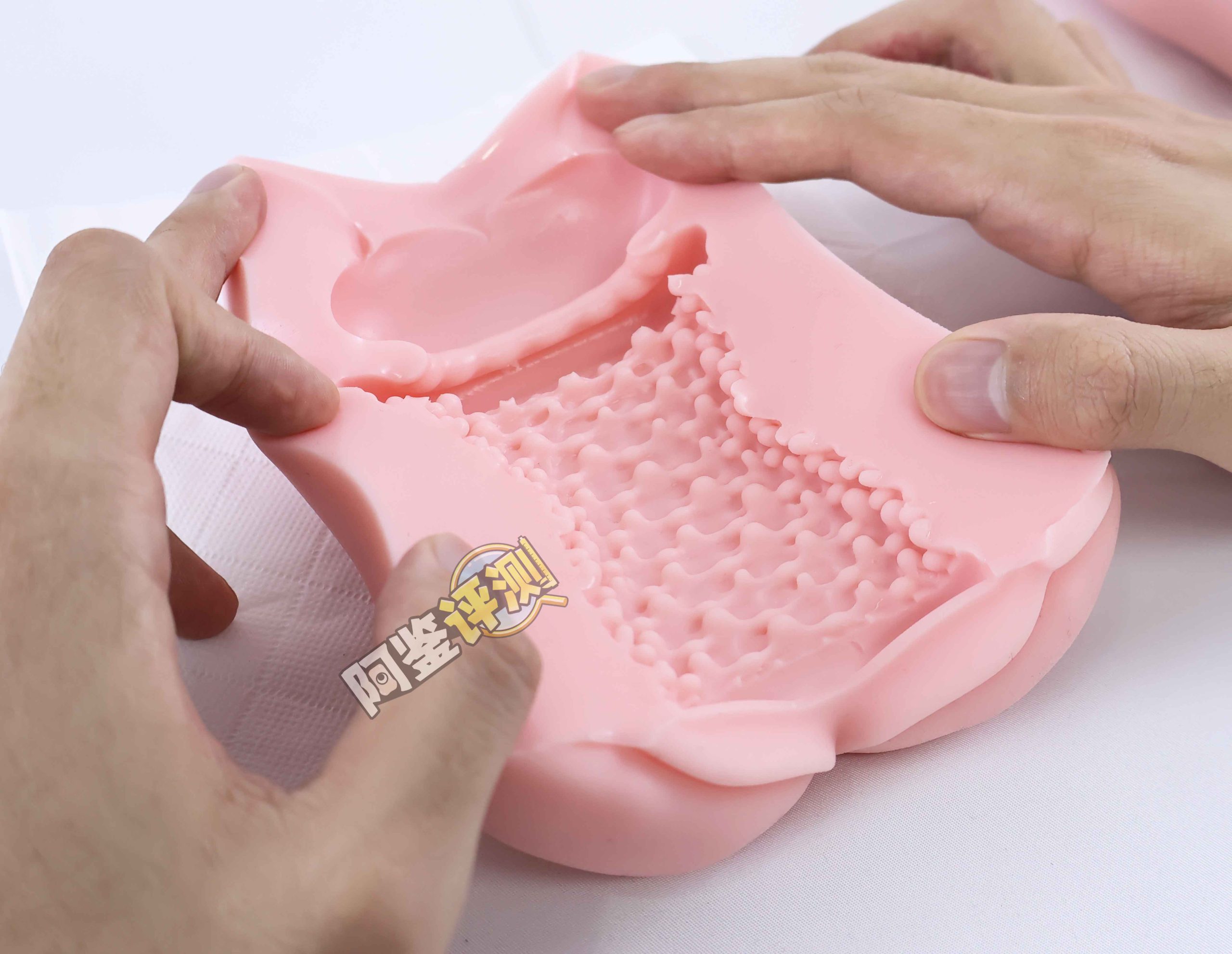 对子哈特—“真实17岁+G19八代”评测!完全相同的翻版倒模,简单粗暴的按摩结构!