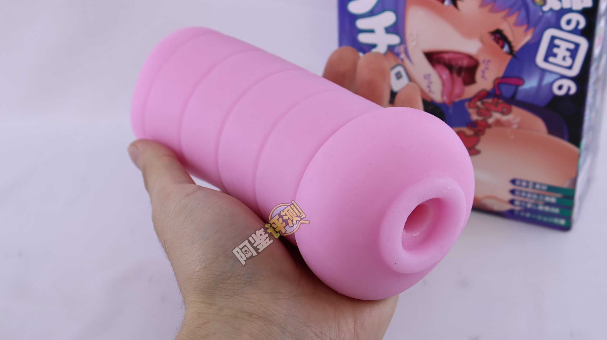 火炮——“口交皇后”评测!试图做出上下都有舌头的口交感,但实际结果相当平淡