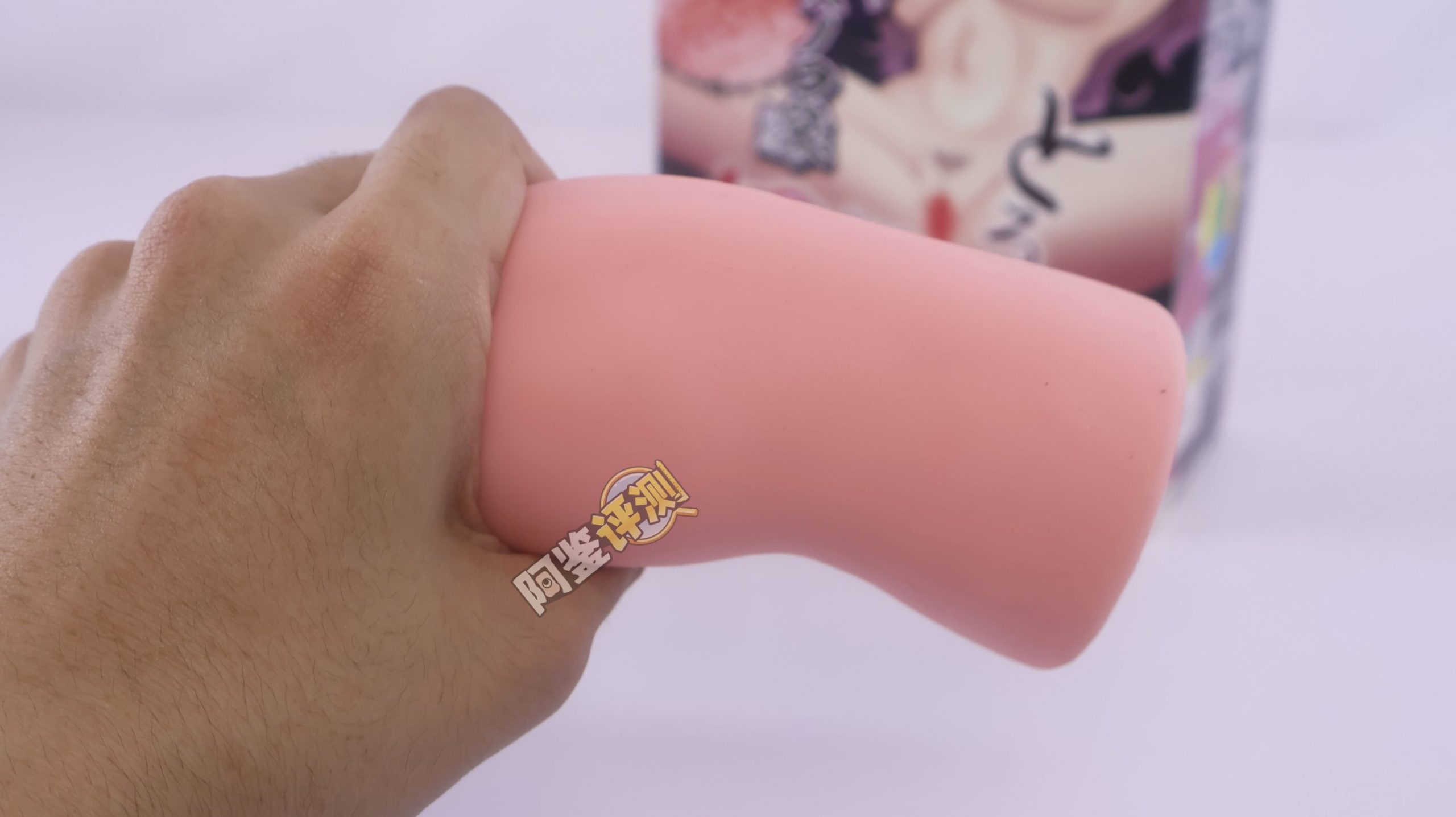 对子哈特——“性感圣经”评测！同样的双面结构，在不同材料体验下居然完全不同