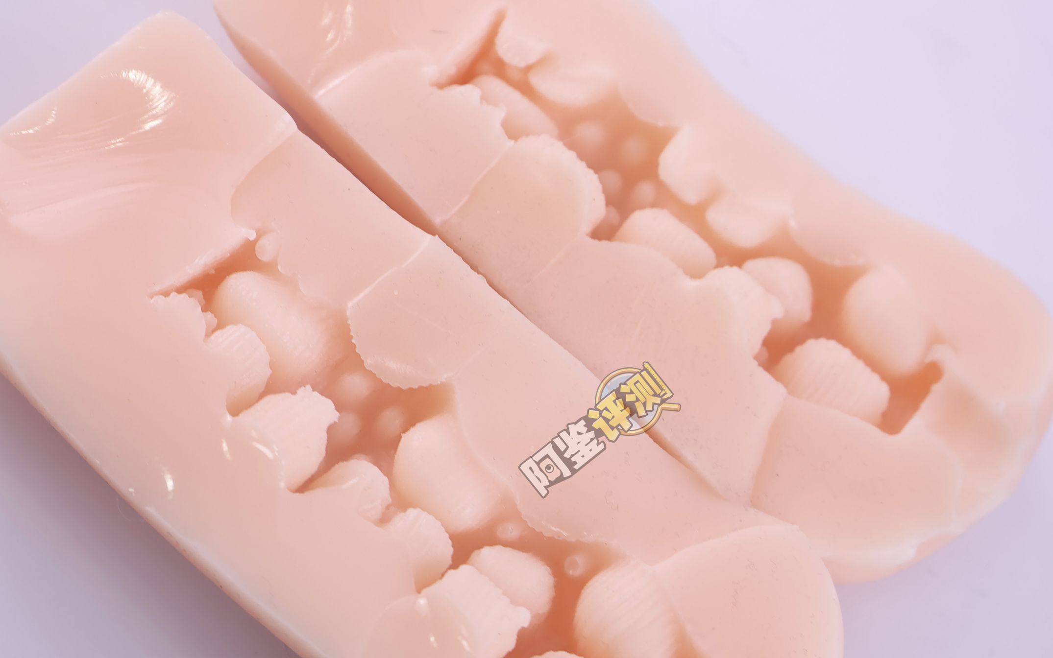 汤马托易士——“美优酱一年调教”评测!密布圆形石块的通道,把我的龟头狠狠卡住了...