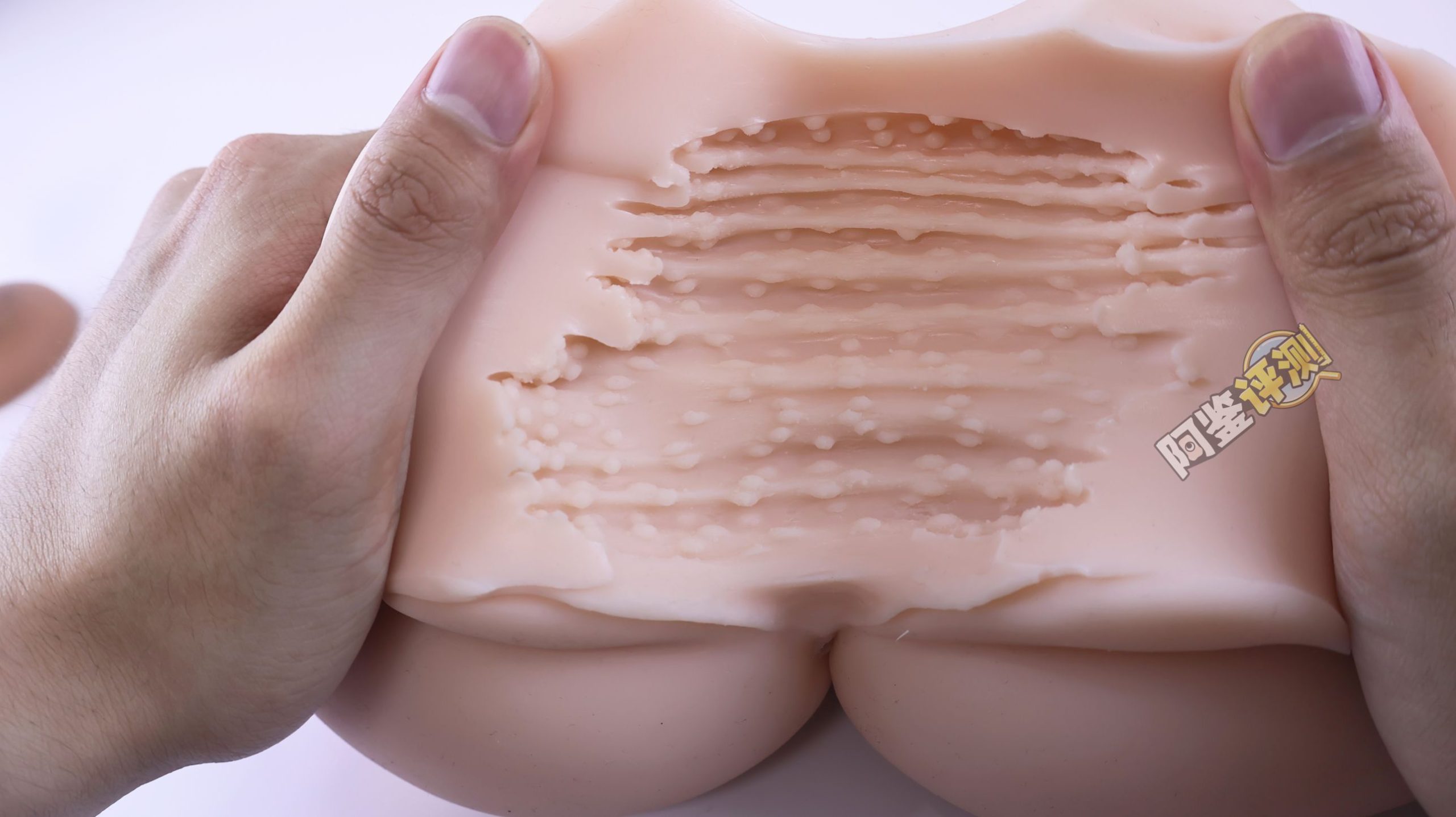 maccos——“纯洁之臀”评测!这个大小的话,有点不像臀模的感觉了....