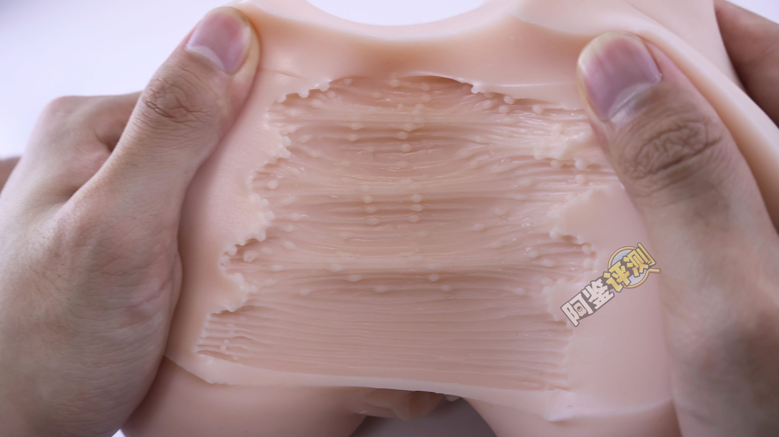 maccos——“纯洁之臀”评测!这个大小的话,有点不像臀模的感觉了....