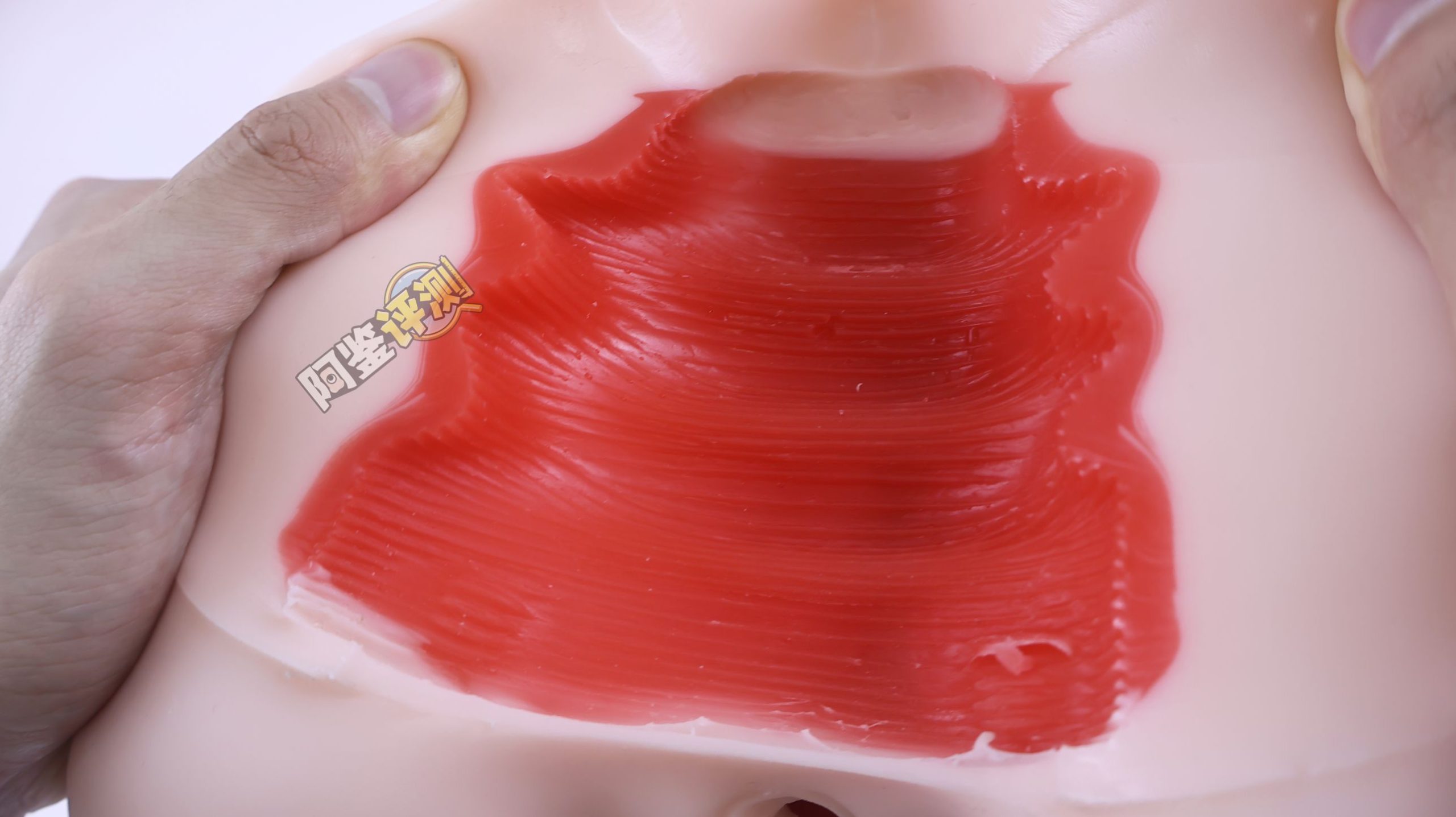 MACCOS——“纯洁之臀BIG”评测!变大后的手感好了太多,但通道为何没有继承?