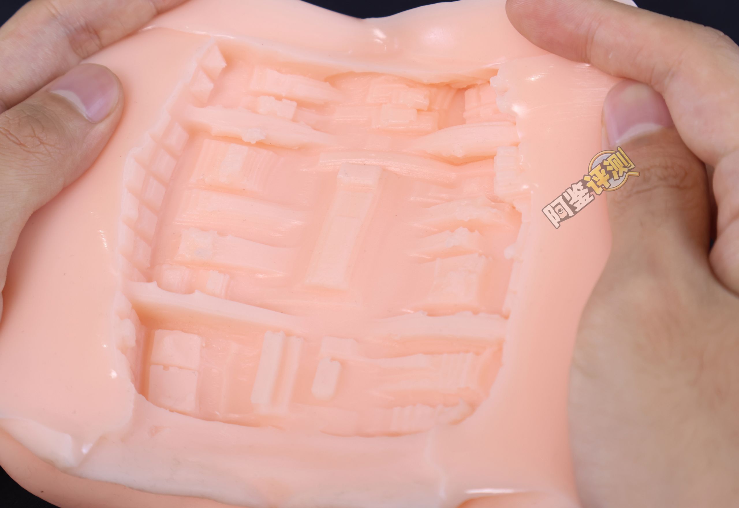 汤玛托易士——“雏宫病院”评测!“运输船”一样的层叠方块,有机胶体中有种机械的无机感