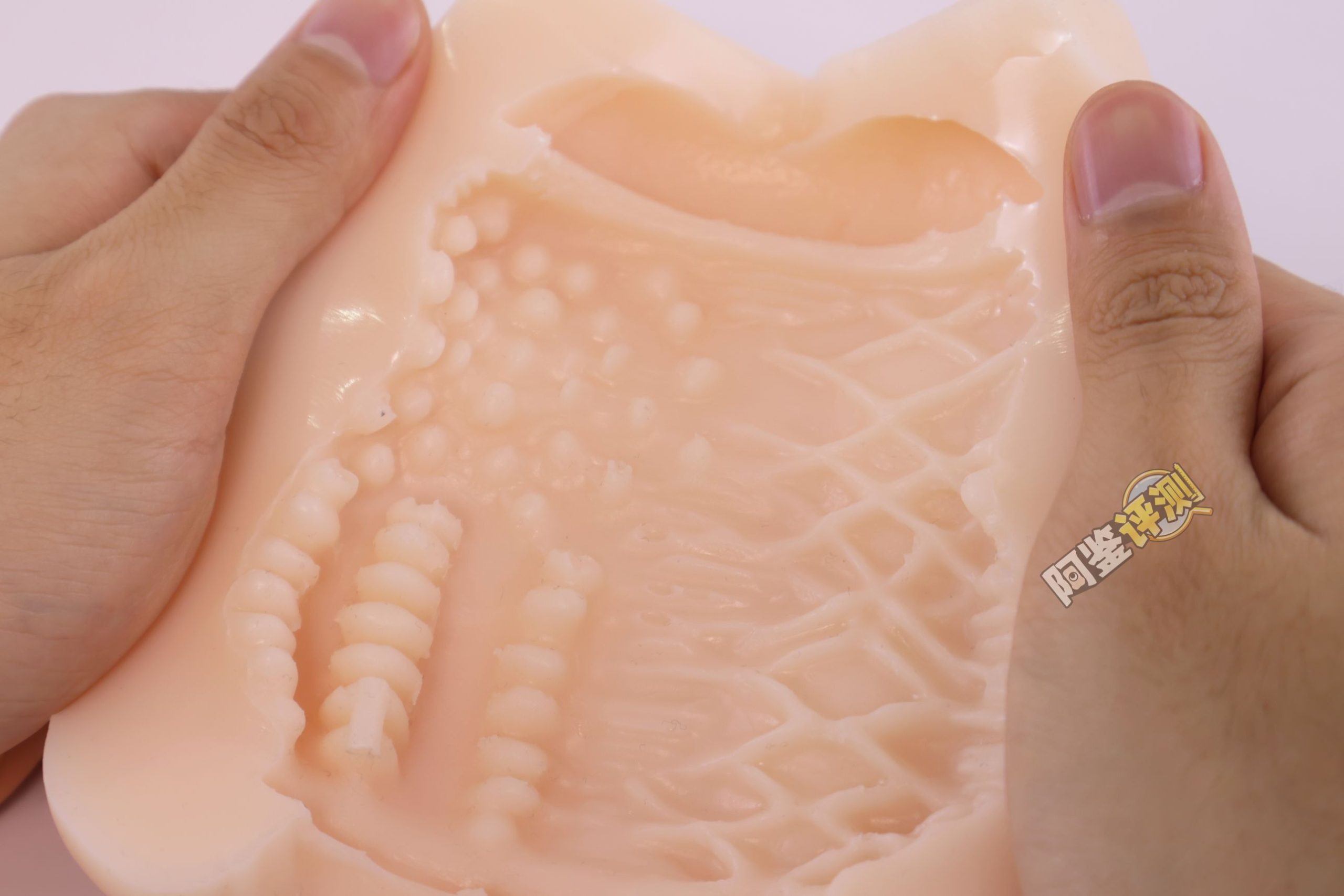 汤玛托易士——“温柔寝取”评测!看着很low的样子,居然有如此特殊的剐蹭感!