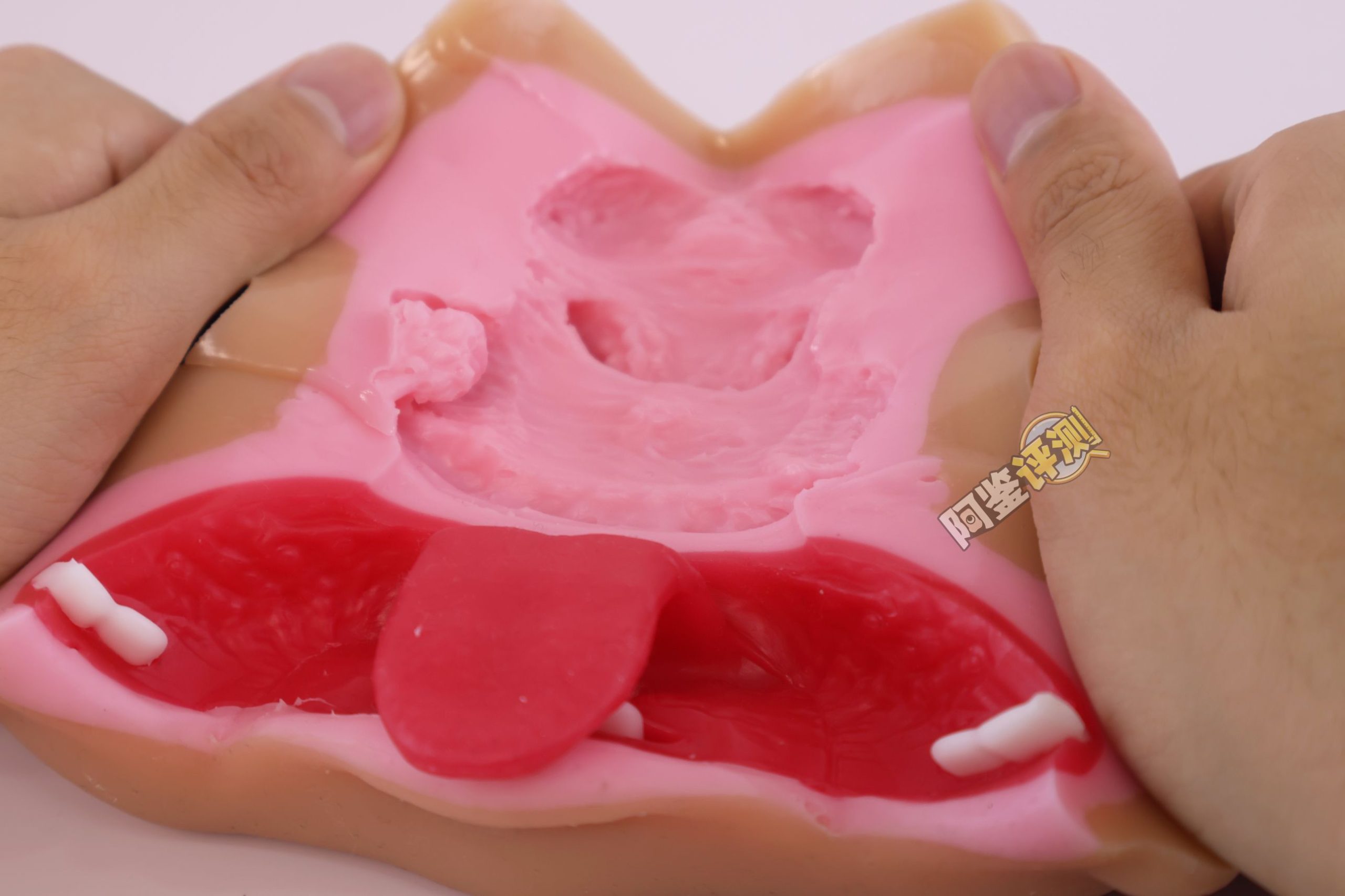 魔眼——“超辣妹浓厚口交”评测!牙齿噱头过气后,“真实之口”的金字招牌完全破碎