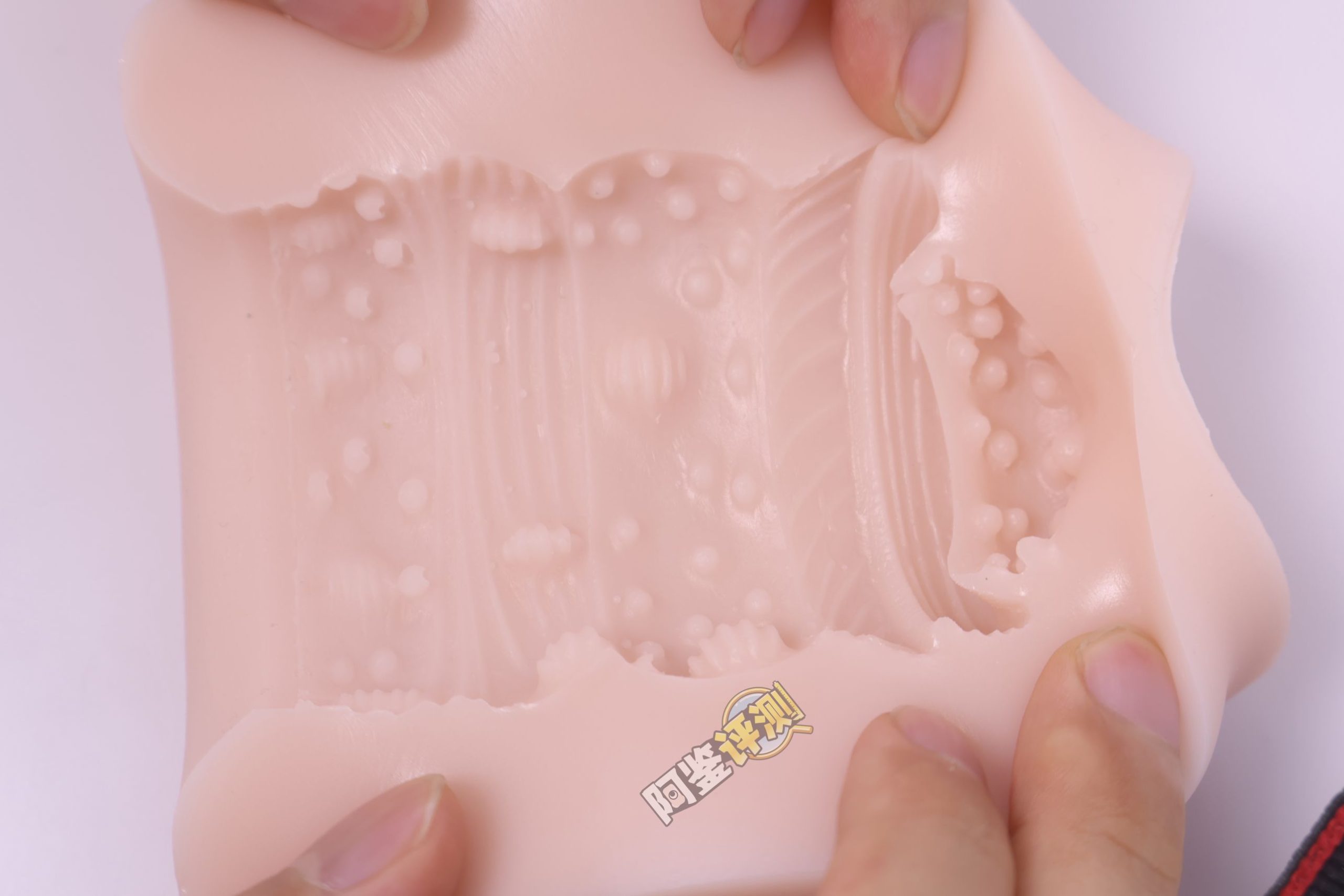 杯多多-“七彩罐娘”评测!隐蔽型小杯,图一乐还是真实用?(下:紫,粉,绿,蓝)