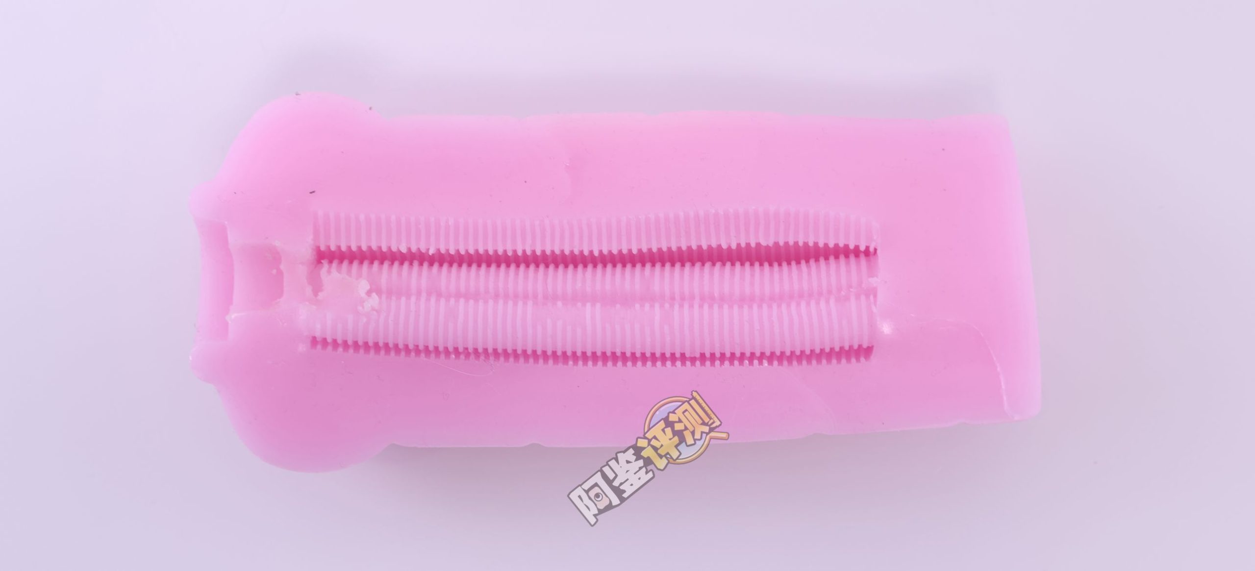 火炮——“口交皇后”评测!试图做出上下都有舌头的口交感,但实际结果相当平淡