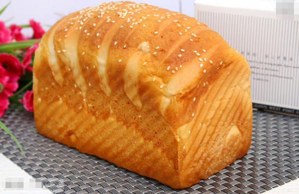 maccos——“真实之臀”评测!重量方面确实是足够的,但造型实在太过无感了.....