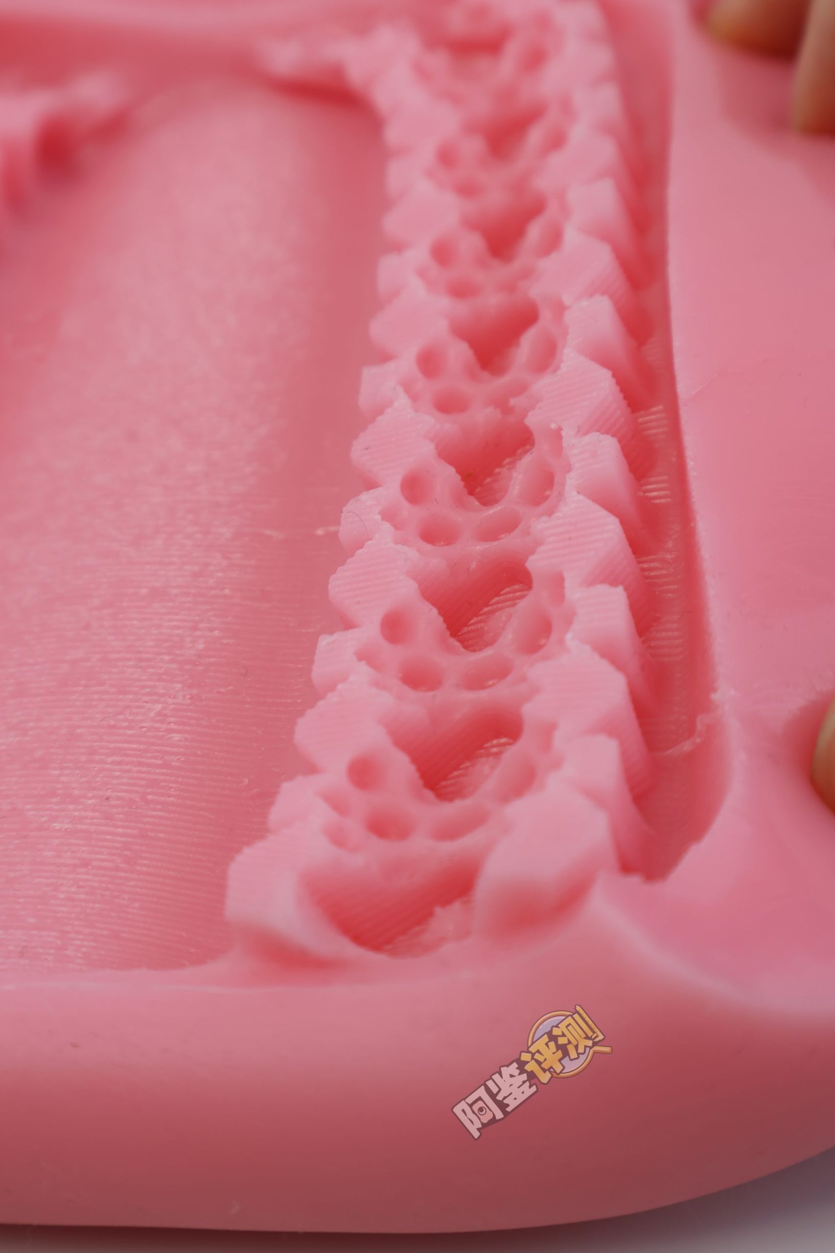 COOLP——“肉球喵杯”评测!粉色的超大圆柱,首创的“包裹式凸起”!