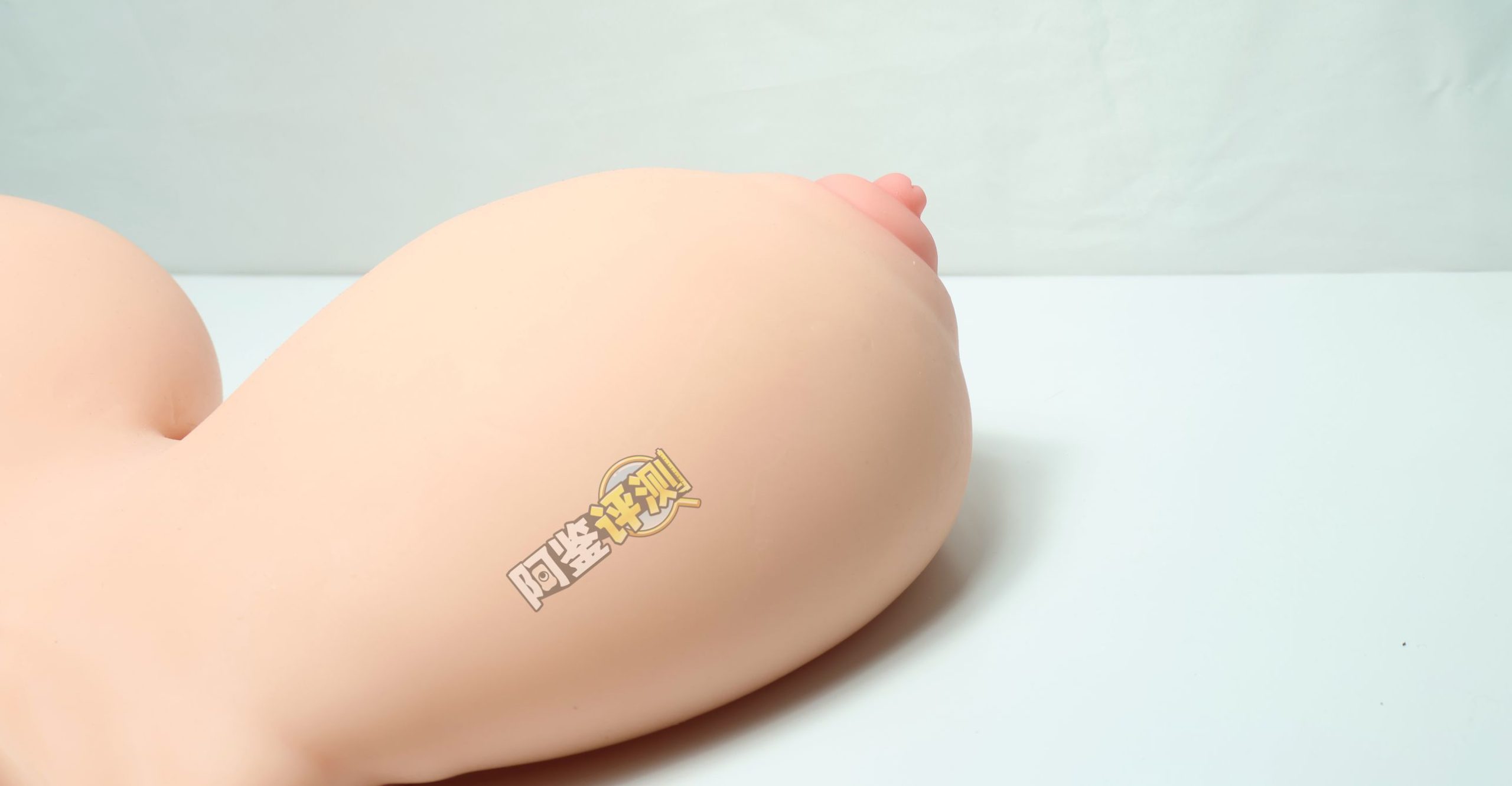 傲川——“爆乳娘”评测!猎奇的超级大雷,能铺满桌面的超级爆乳!