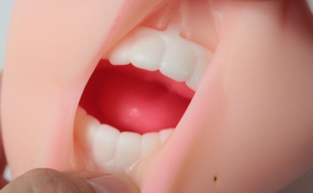 魔眼——“超辣妹浓厚口交”评测!牙齿噱头过气后,“真实之口”的金字招牌完全破碎