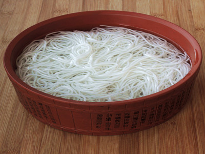 汤玛托易士——“退学魔王”评测!异形巢穴一样的表面结构,实际感受却是自然的真实感?