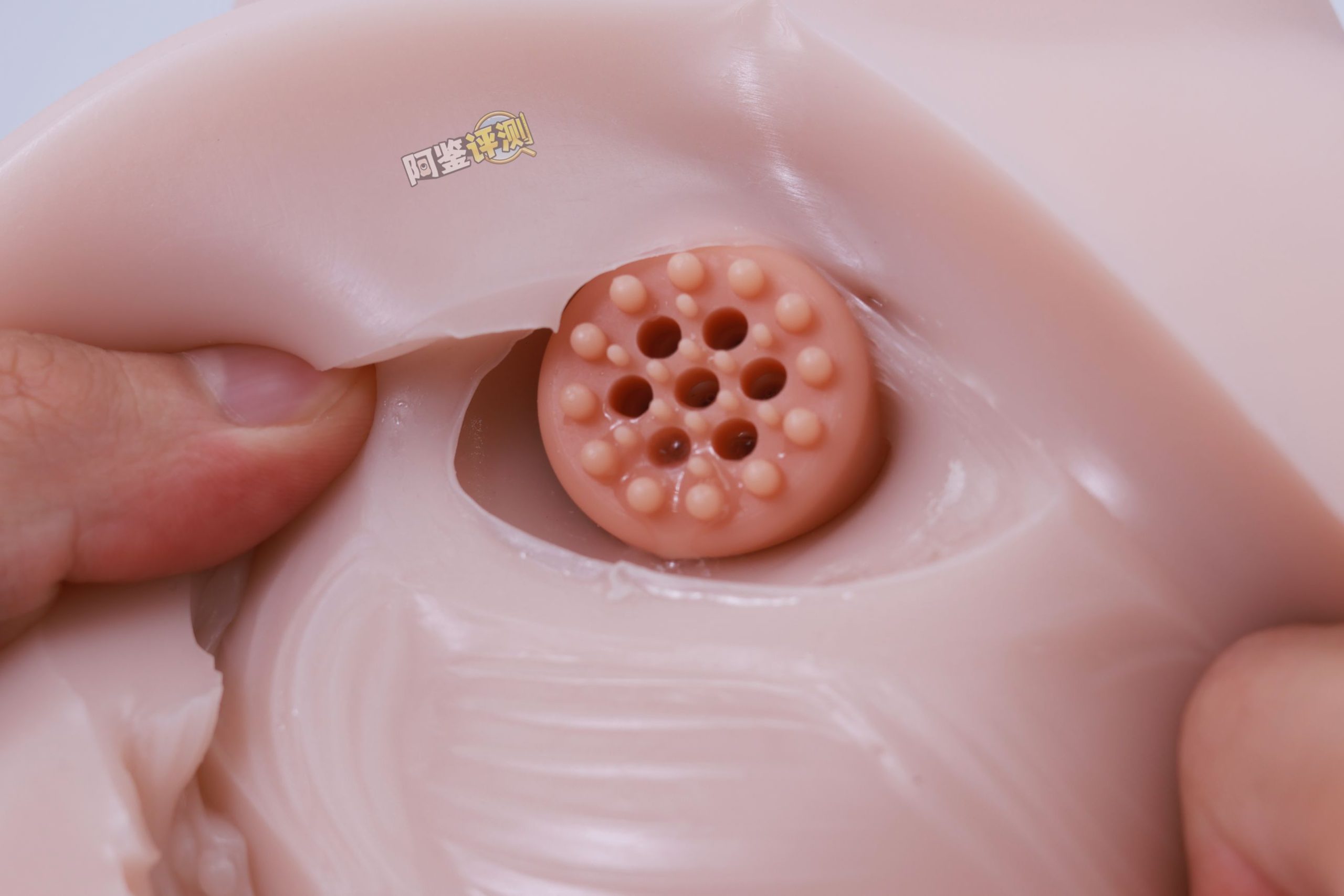 趣网COC——“YU酱”评测！大克重的吮吸电动杯，通道末端的奇怪吸气口