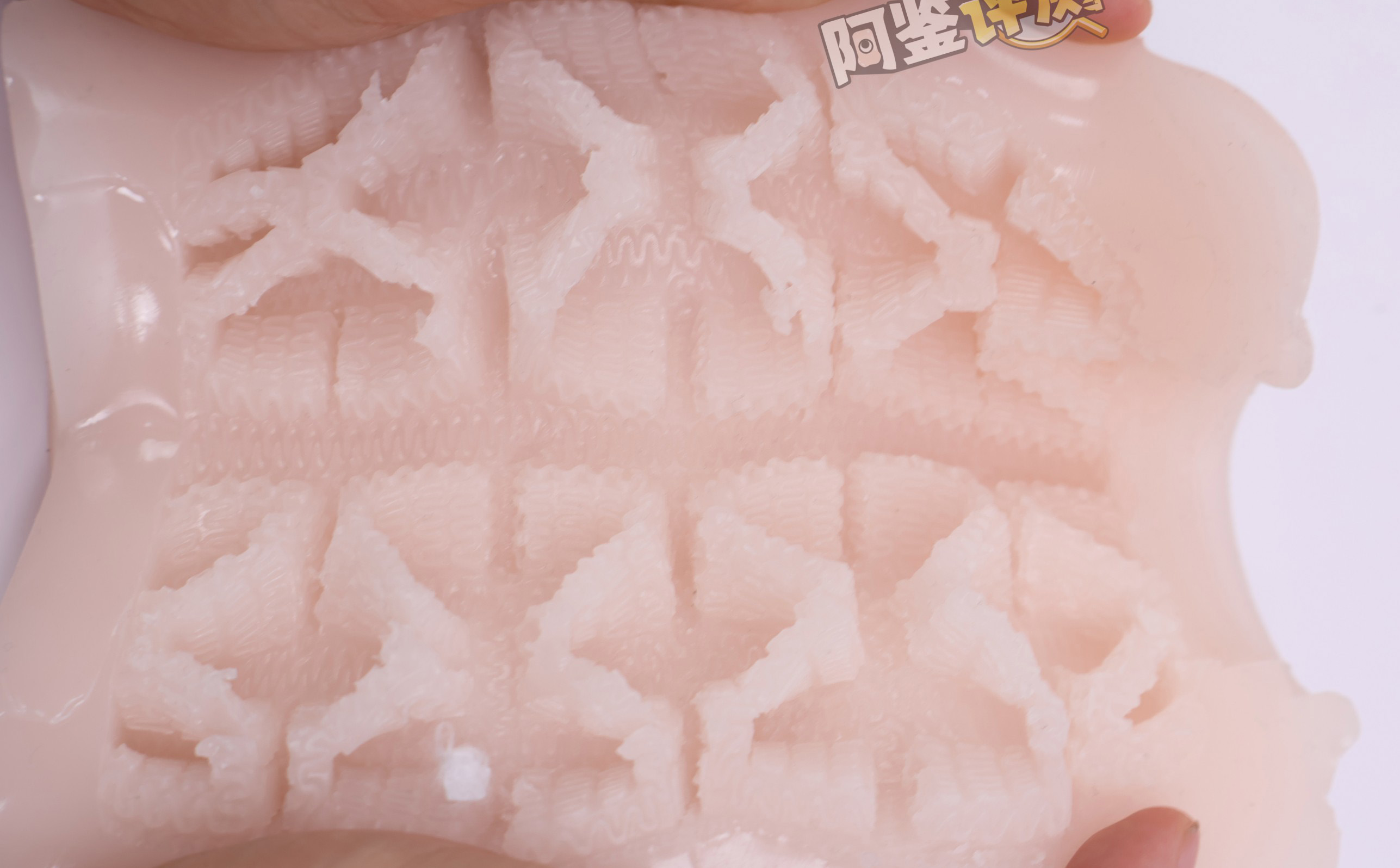 火炮——“寝取深淋巴按摩”评测!半松半禁,半厚半薄的W形结构,确实很适合长时间“按摩”