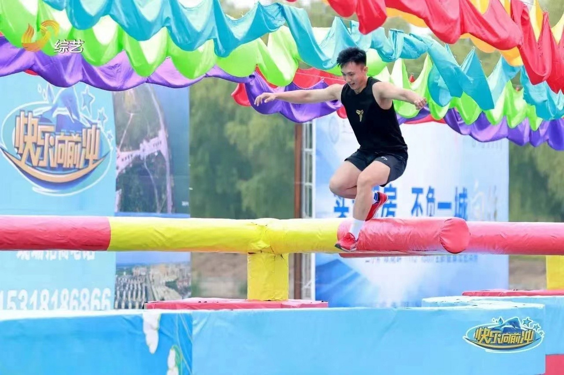 火炮——“绝顶激热”评测!牛牛向前冲!具有“随机性”的闯关型飞机杯!