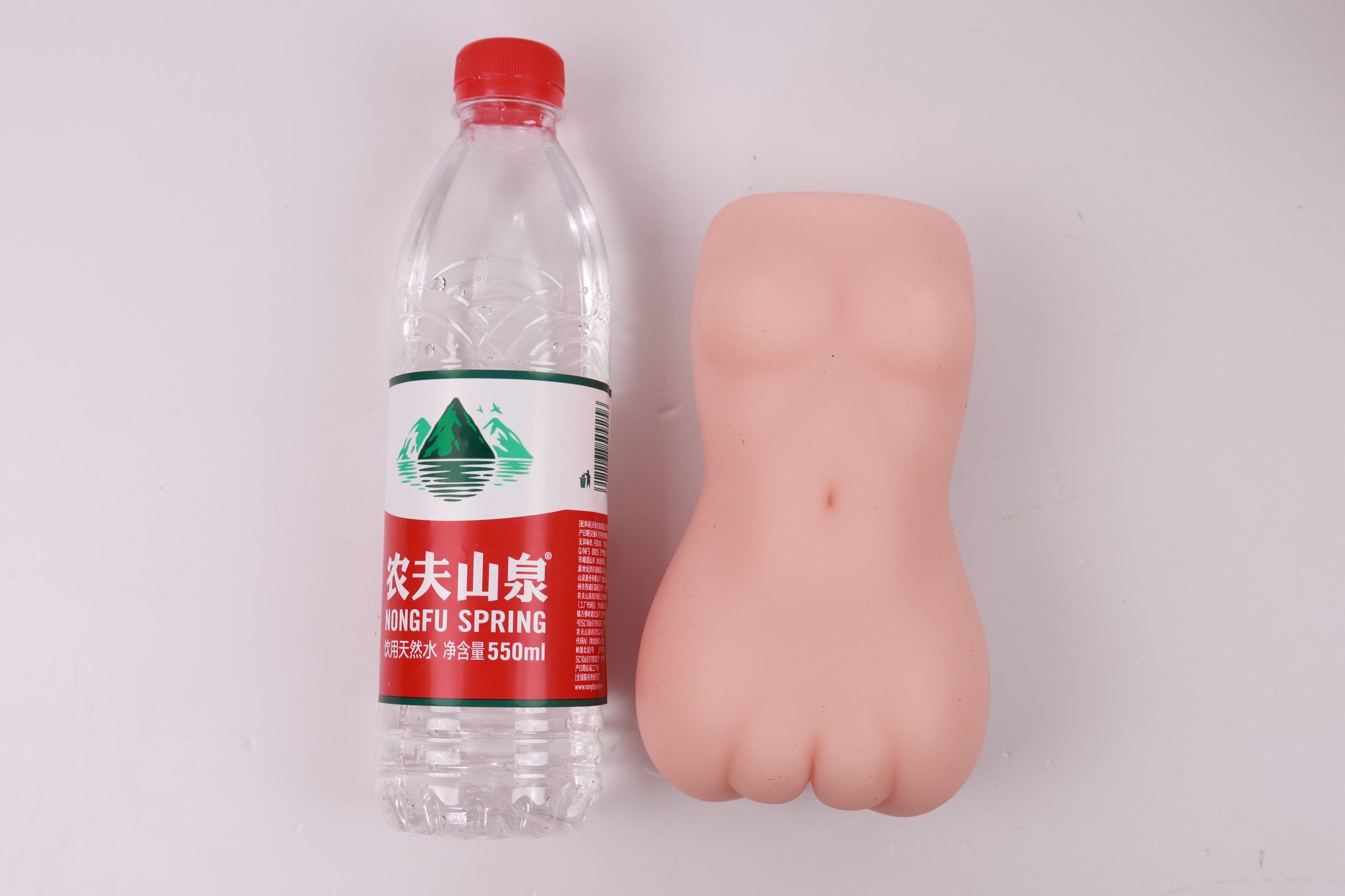 lovefactor——“职场魅魔”评测!在日本流行的剐蹭感设计,终于得到了一个厚实优质的"肉体"