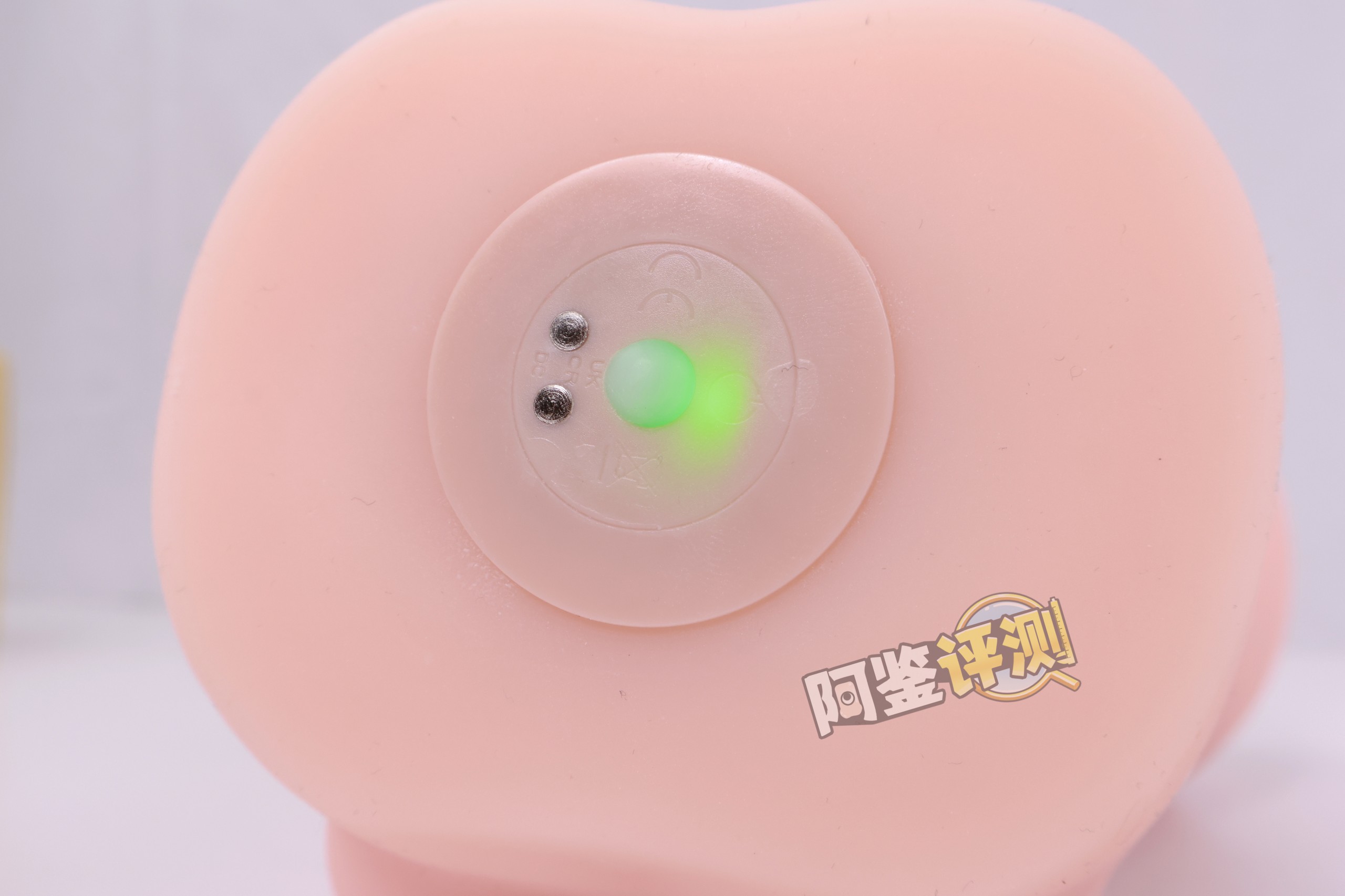 YUU——“热热子四代”评测！体验上虽然没有太多可圈可点的地方，但加热整体效果不错