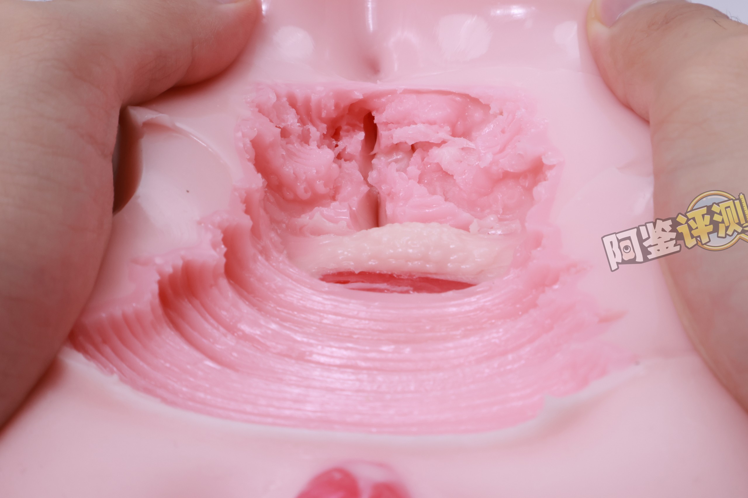 魔眼——“玫瑰新娘(软版)”评测!考古早年魔眼的黏土感材质,但品控究极大爆炸