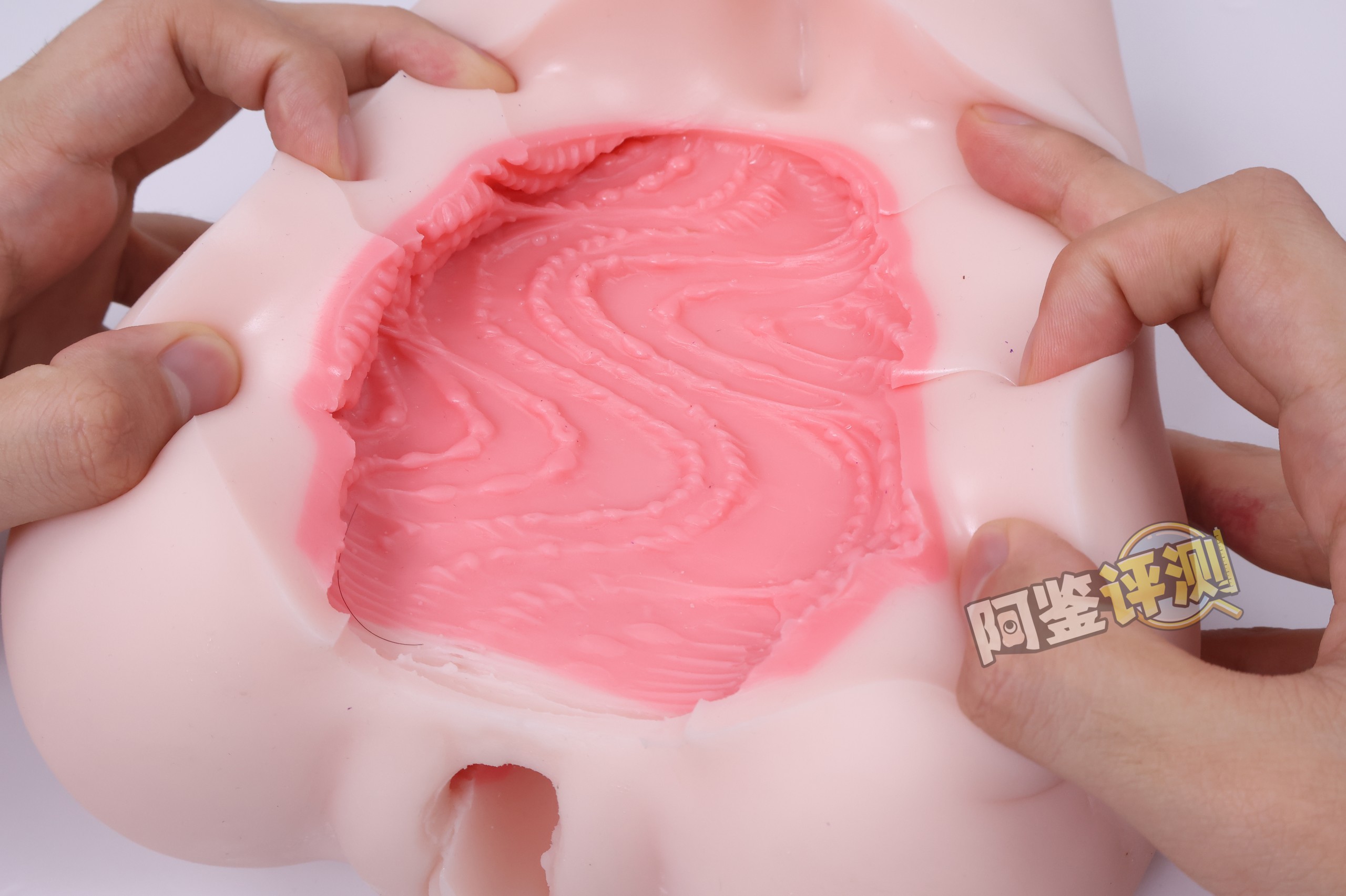 YOKUBOU——“贫乳兔娘”评测！通道体验很弱但重量拉满，方正小身体类别的高配版本！