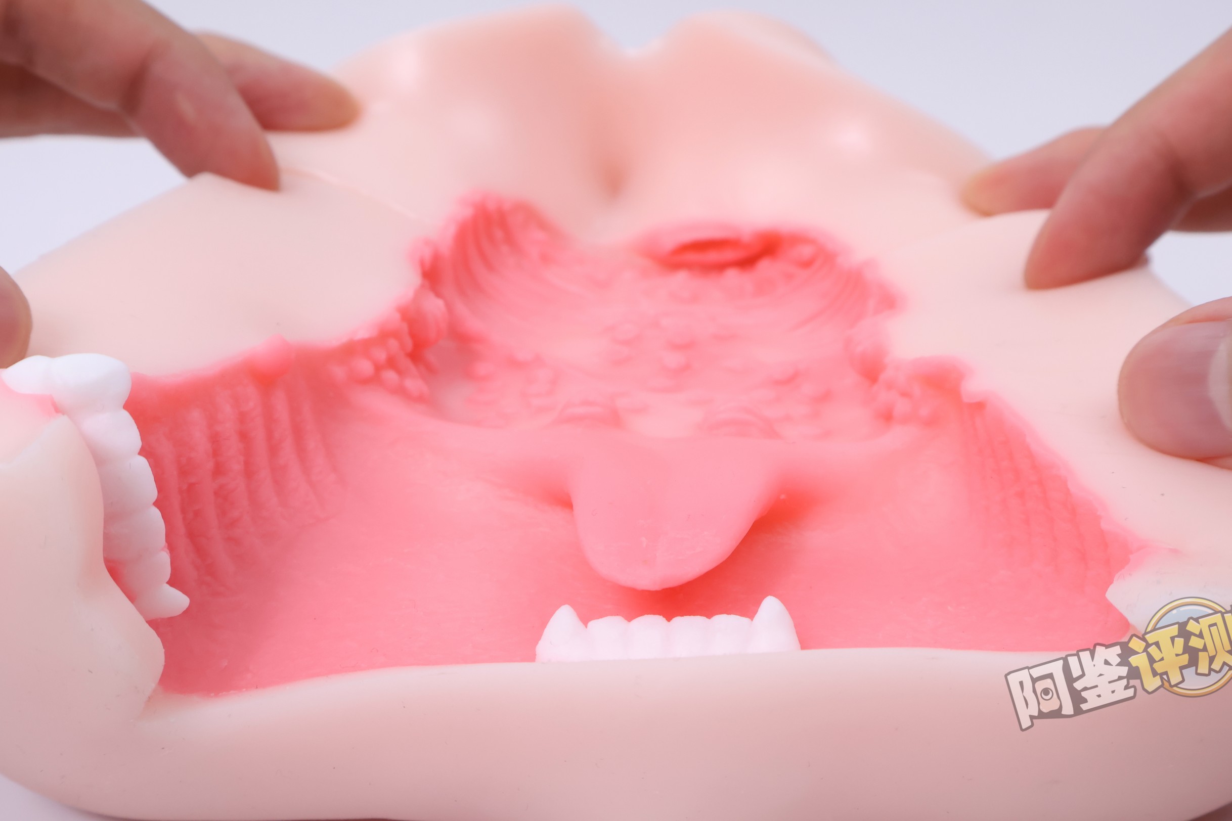 YUU——“元气猫娘”评测!二次元“纸片人”口交飞机杯,只有一个角度的猫娘造型