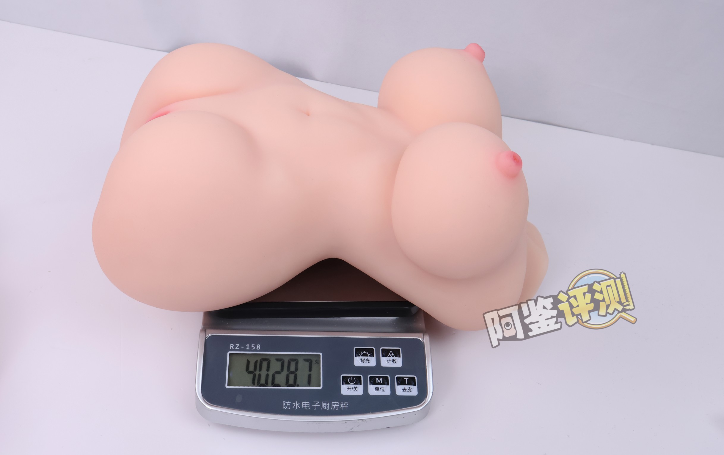 杯多多——“乳穴牛娘”评测!造型虽然看着还不错,但怎么又给我几把撞到骨架上头去了?!