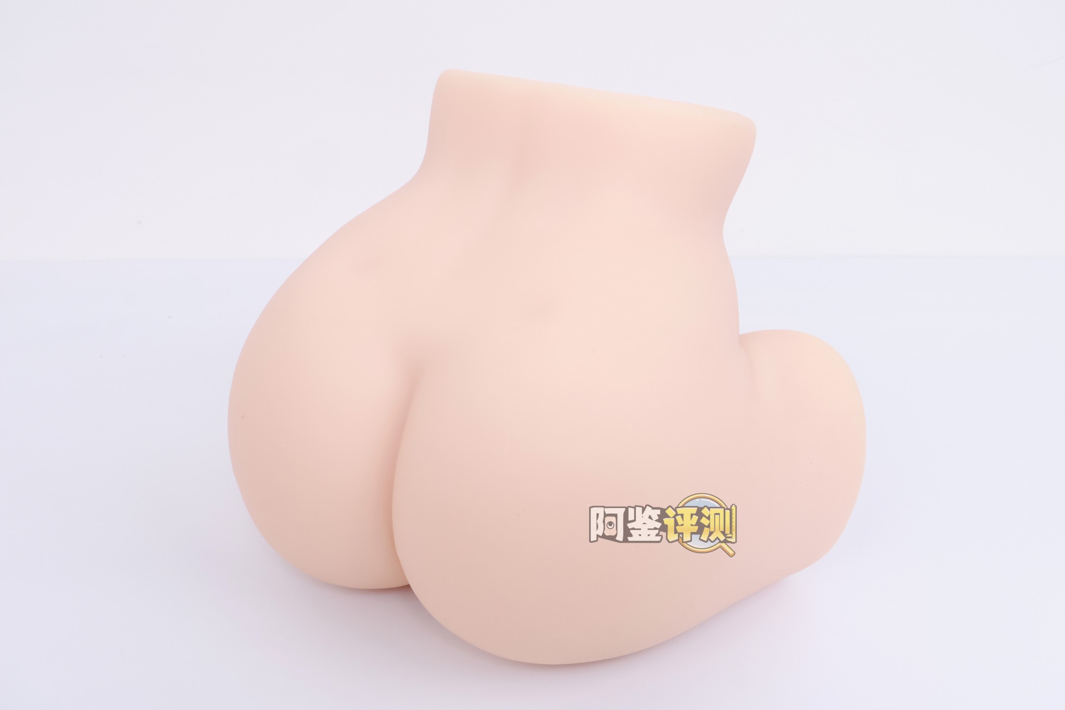 OK——“地雷系彼女”评测！硬度如此高的小臀模，撞起来的感觉像是”以卵击石“.....