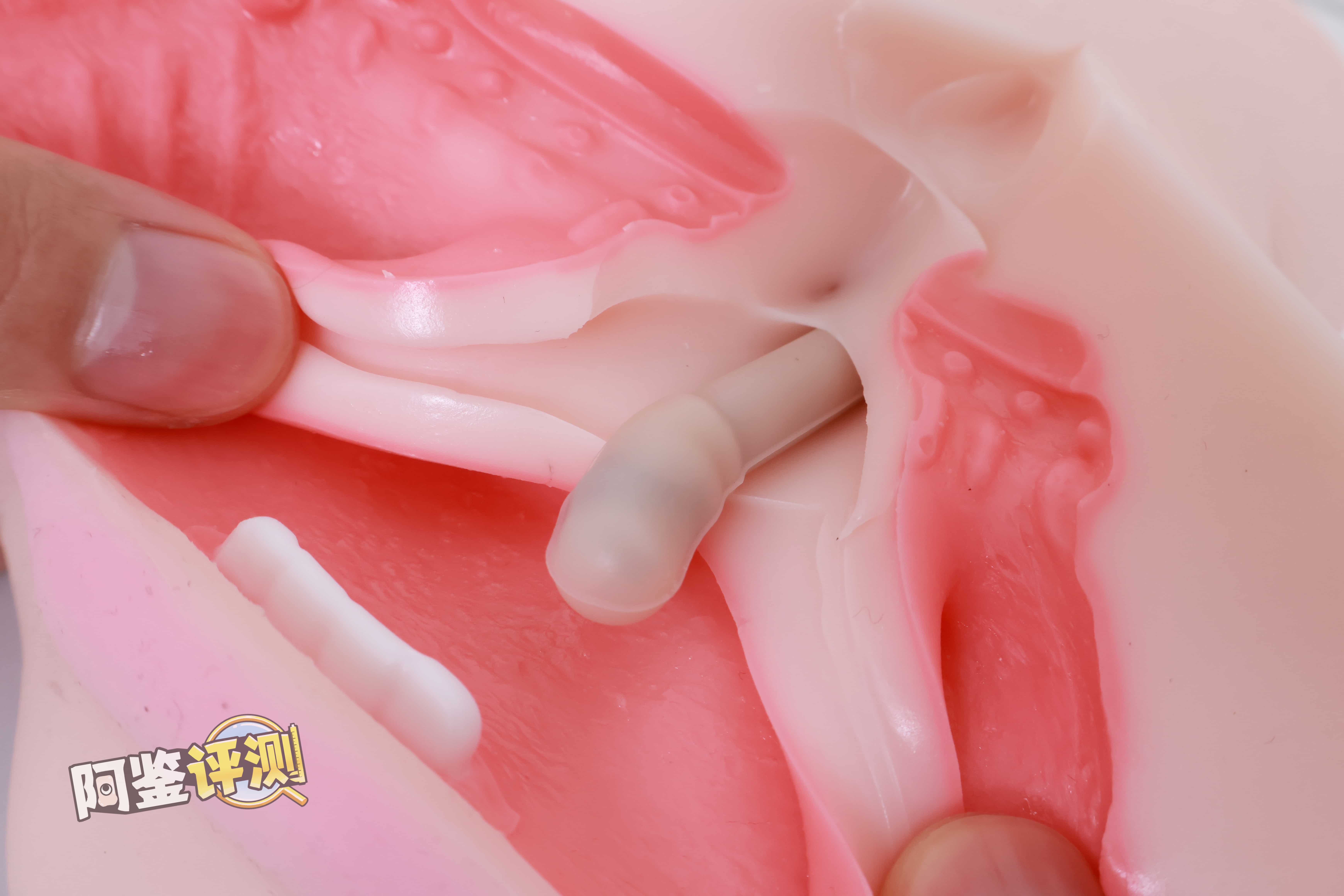 YUU——“饶舌辣妹”评测！噱头就是这个杯子的全部了.....像搞笑玩具一样毫无实用性的产品