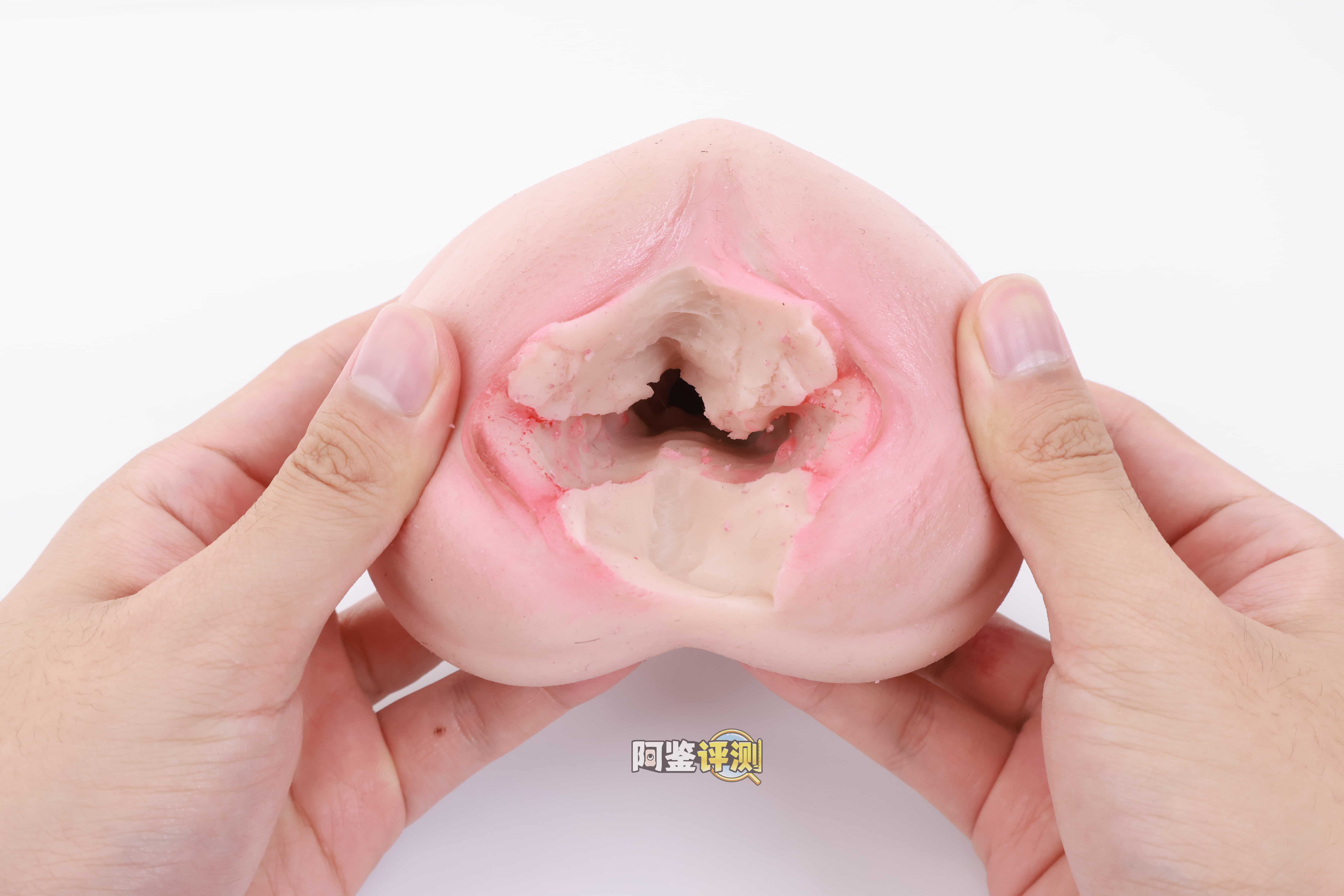 YUU——“极乐蜜壶”评测!使用硅胶材质制作而成的飞机杯,似乎没有我想象中那么难以使用