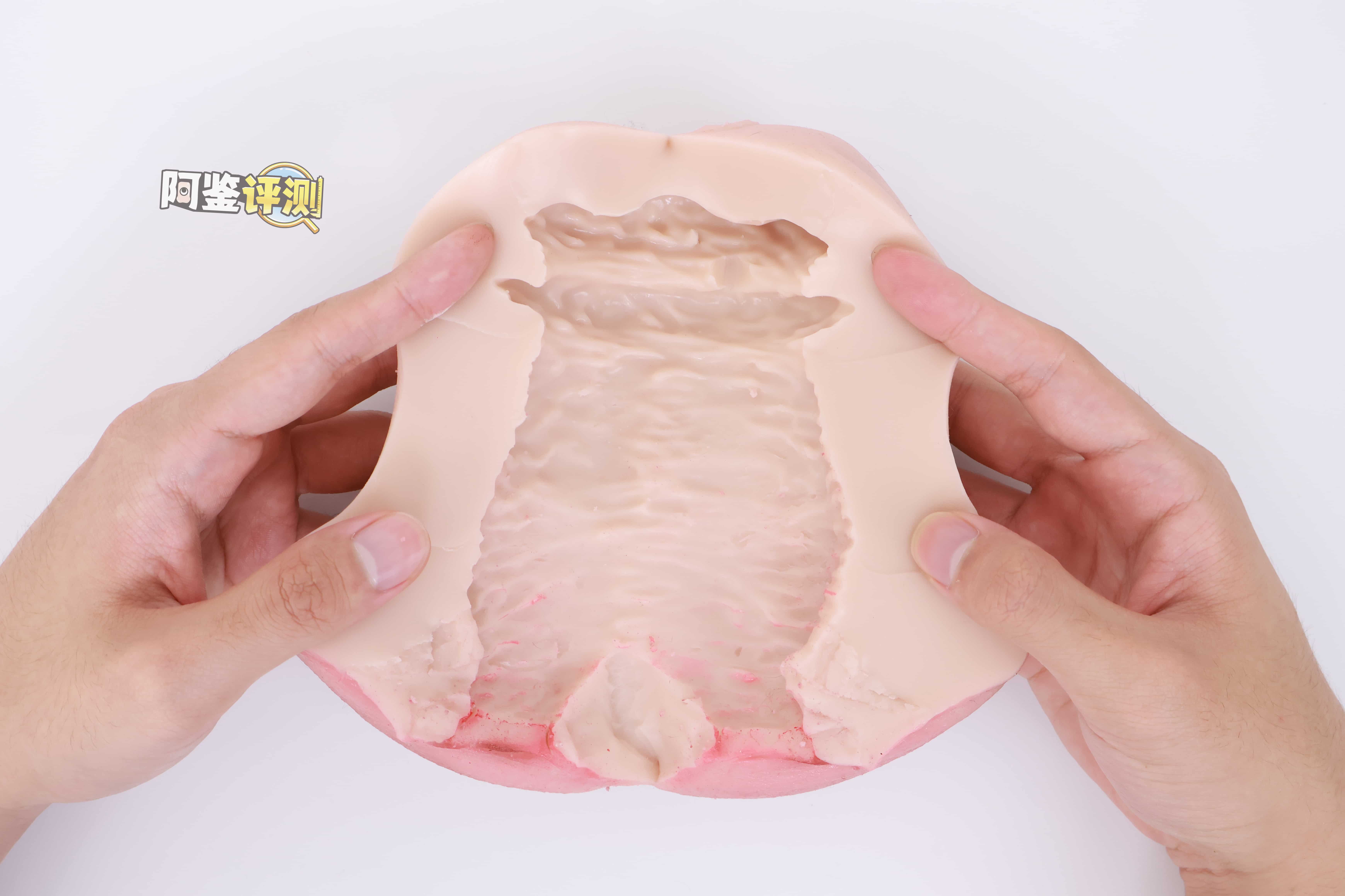 YUU——“极乐蜜壶”评测！使用硅胶材质制作而成的飞机杯，似乎没有我想象中那么难以使用