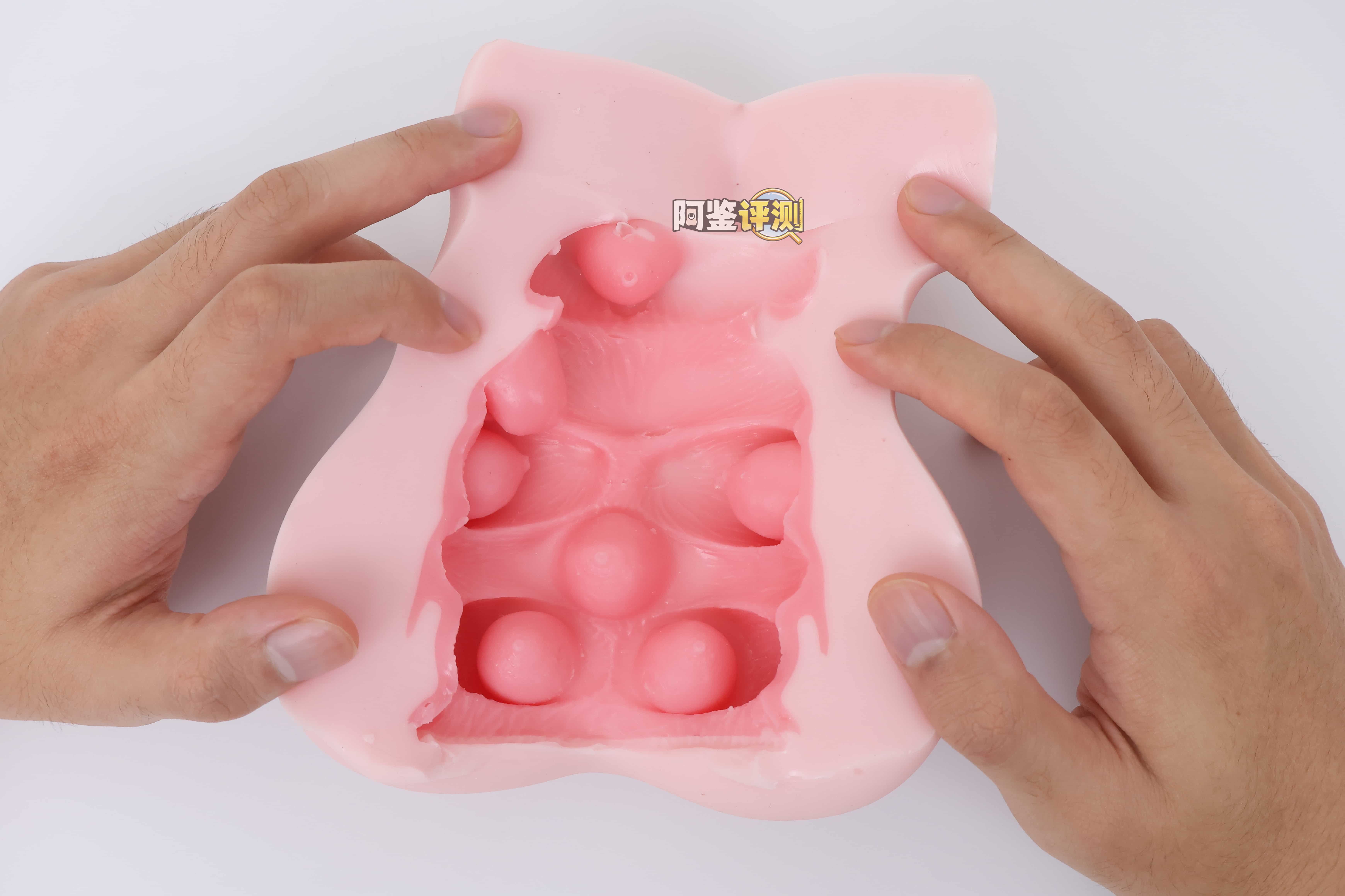 YUU——”乳推神乐”评测!乳交居然要靠通道结构来实现?这设计概念多少是有点搞笑成分在