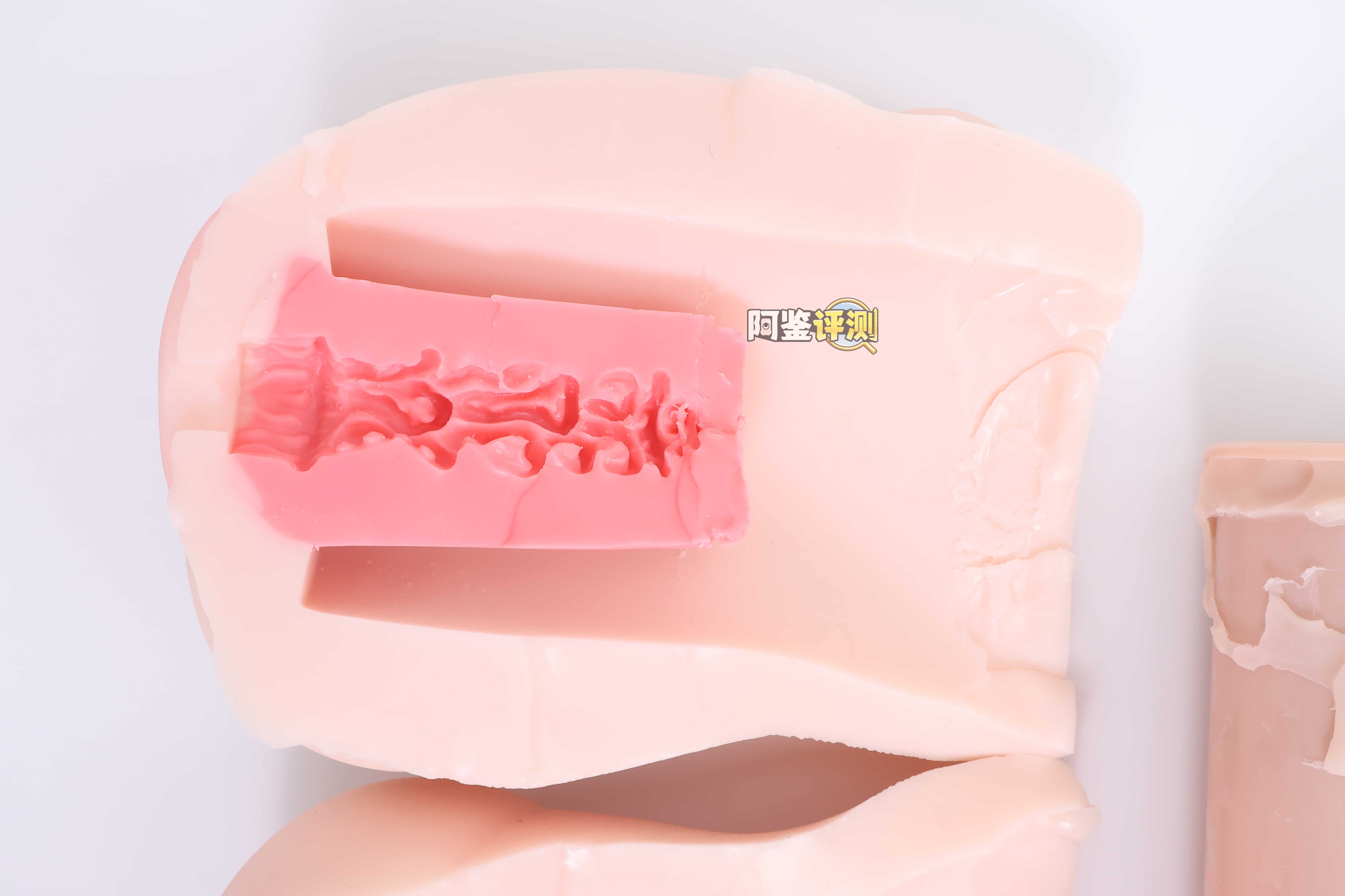 YUU——“内伸缩樱乃酱”评测！胖乎乎的传统派活塞型电动杯，能力综合但是缺乏亮点