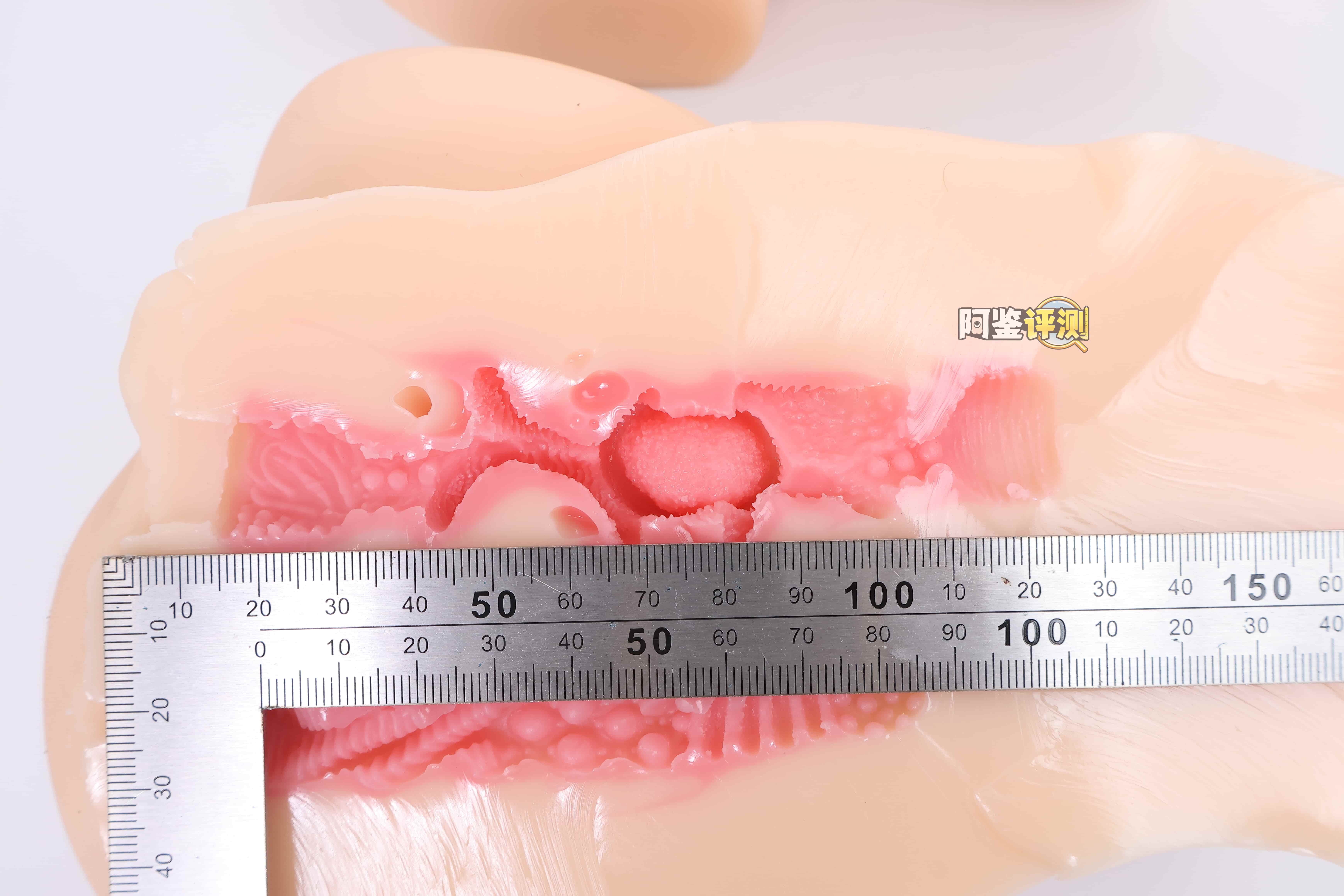 OK——“地雷系彼女”评测！硬度如此高的小臀模，撞起来的感觉像是”以卵击石“.....