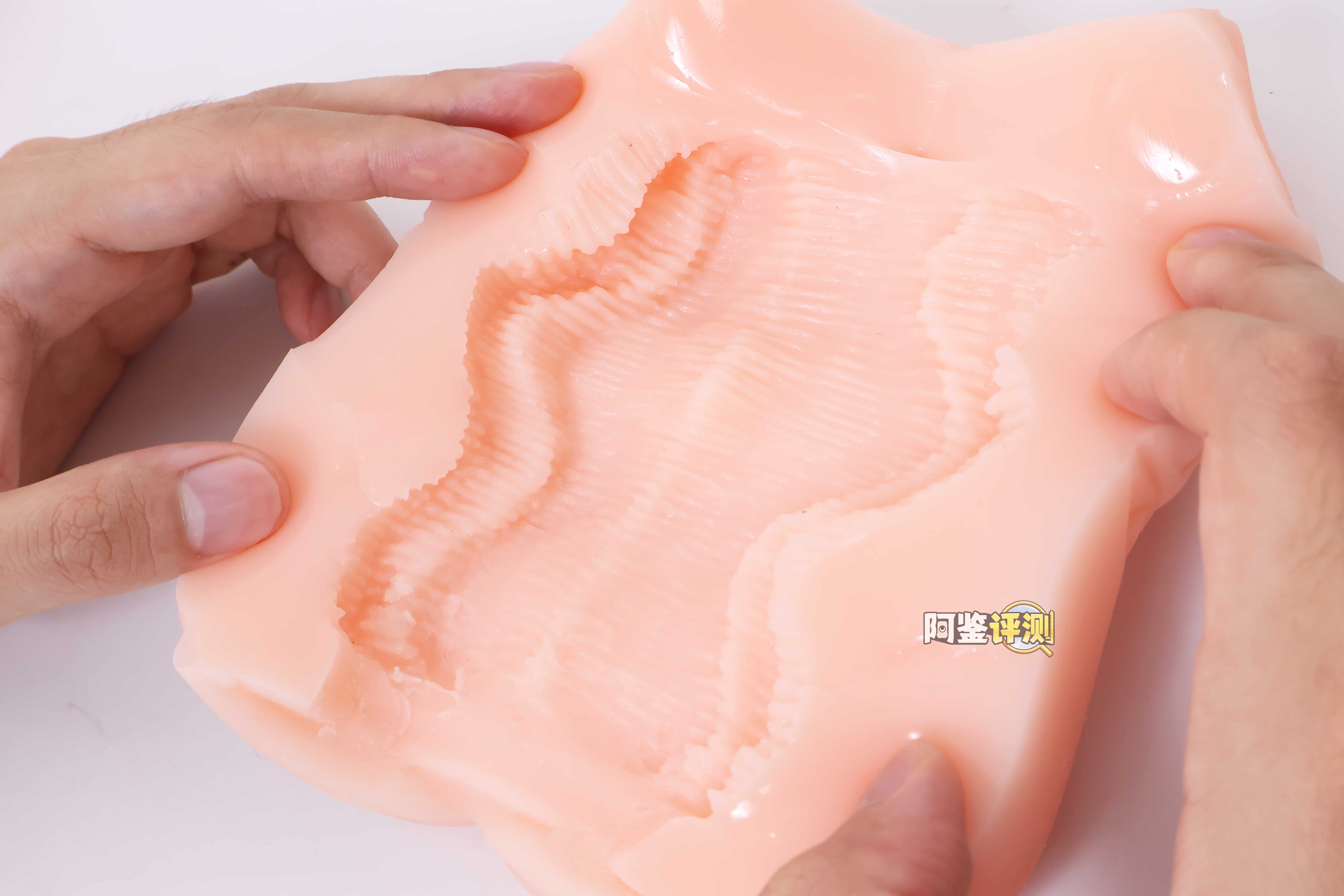 汤马托易士——”制服美少女”评测!充满棱角和剐蹭的脂软慢玩,也是别有一番风味!