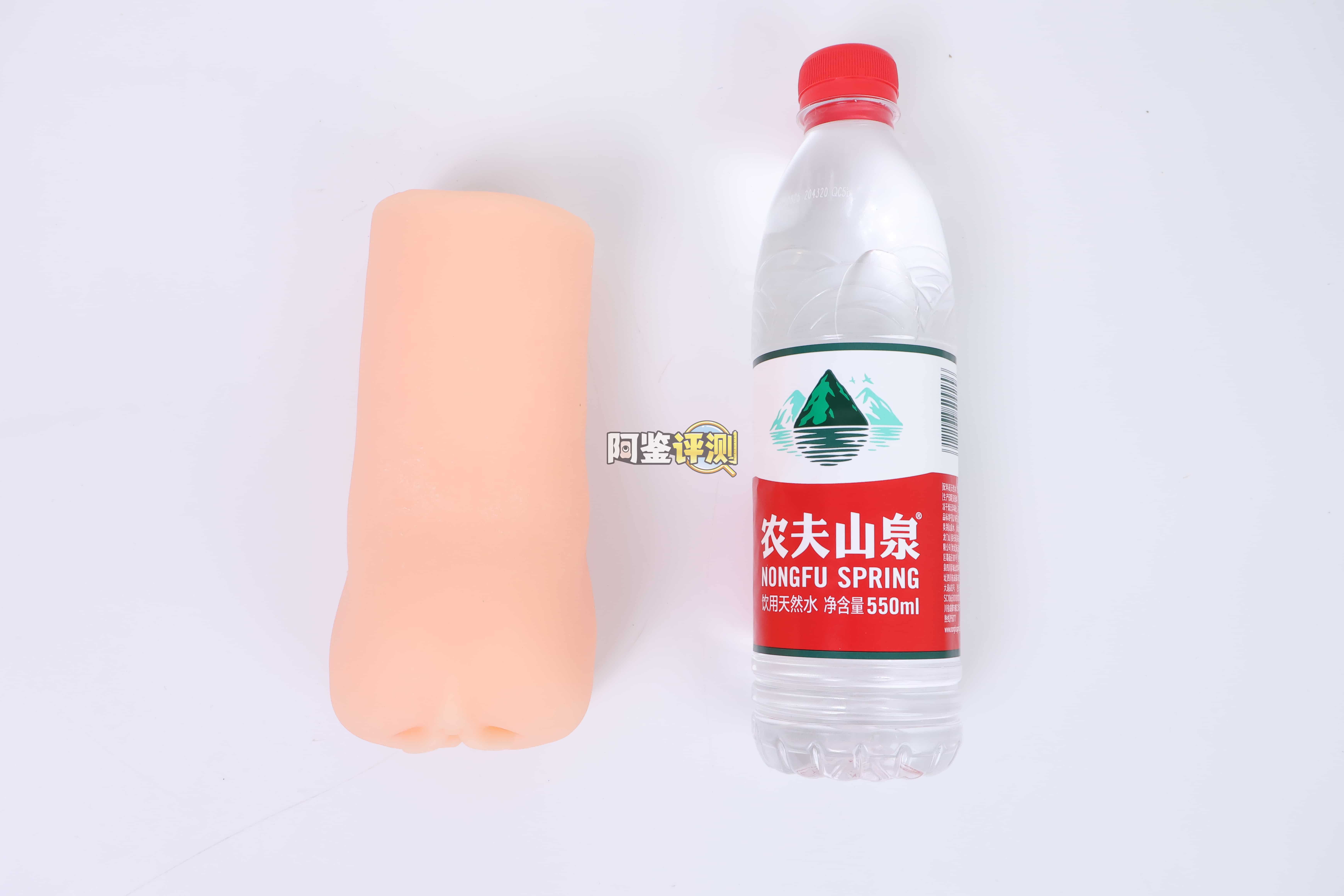 汤马托易士——”湿身淫穴”评测！大结构做进小杯子里，用起来感觉牛子偏来偏去的...