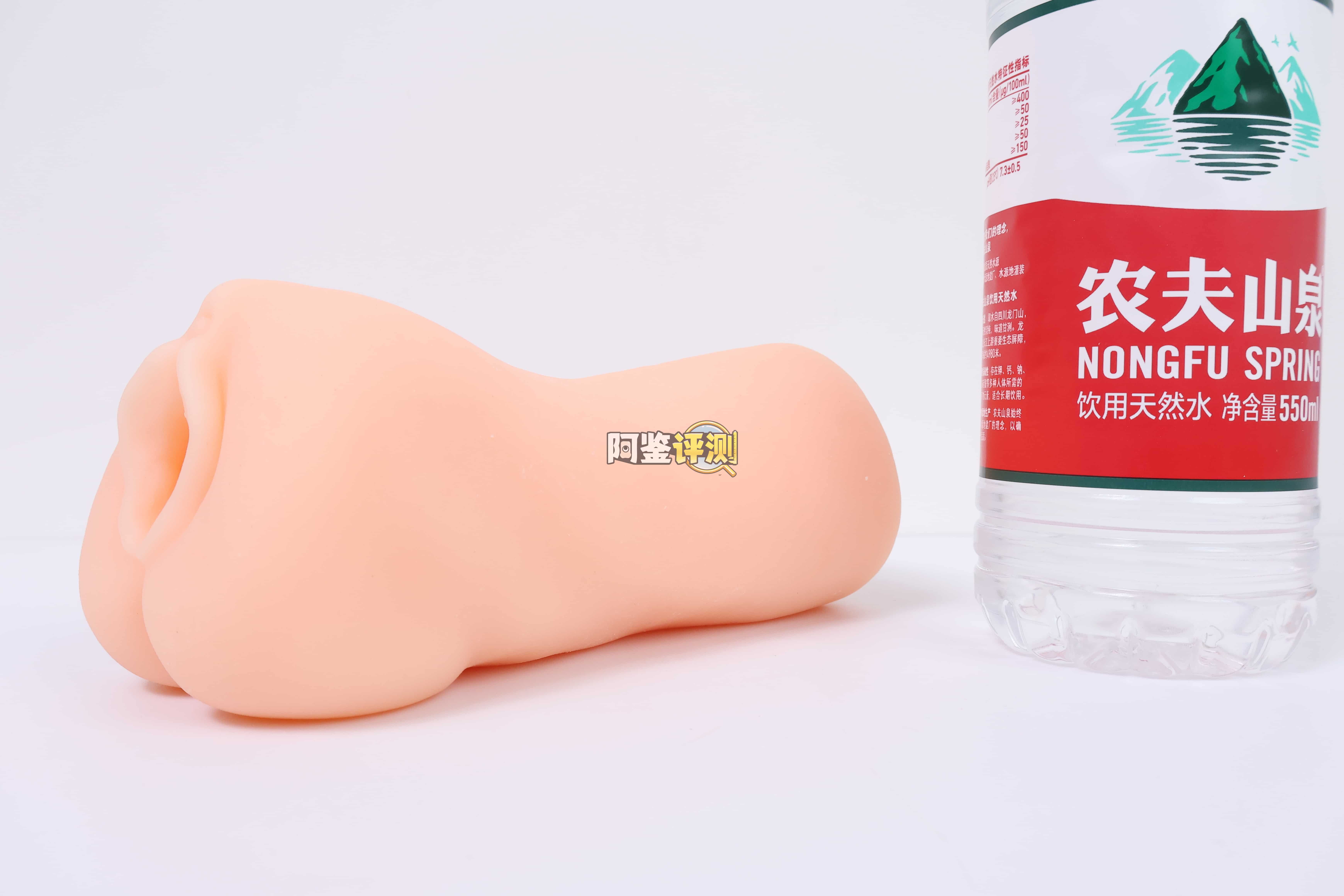 汤马托易士——”湿身淫穴”评测！大结构做进小杯子里，用起来感觉牛子偏来偏去的...