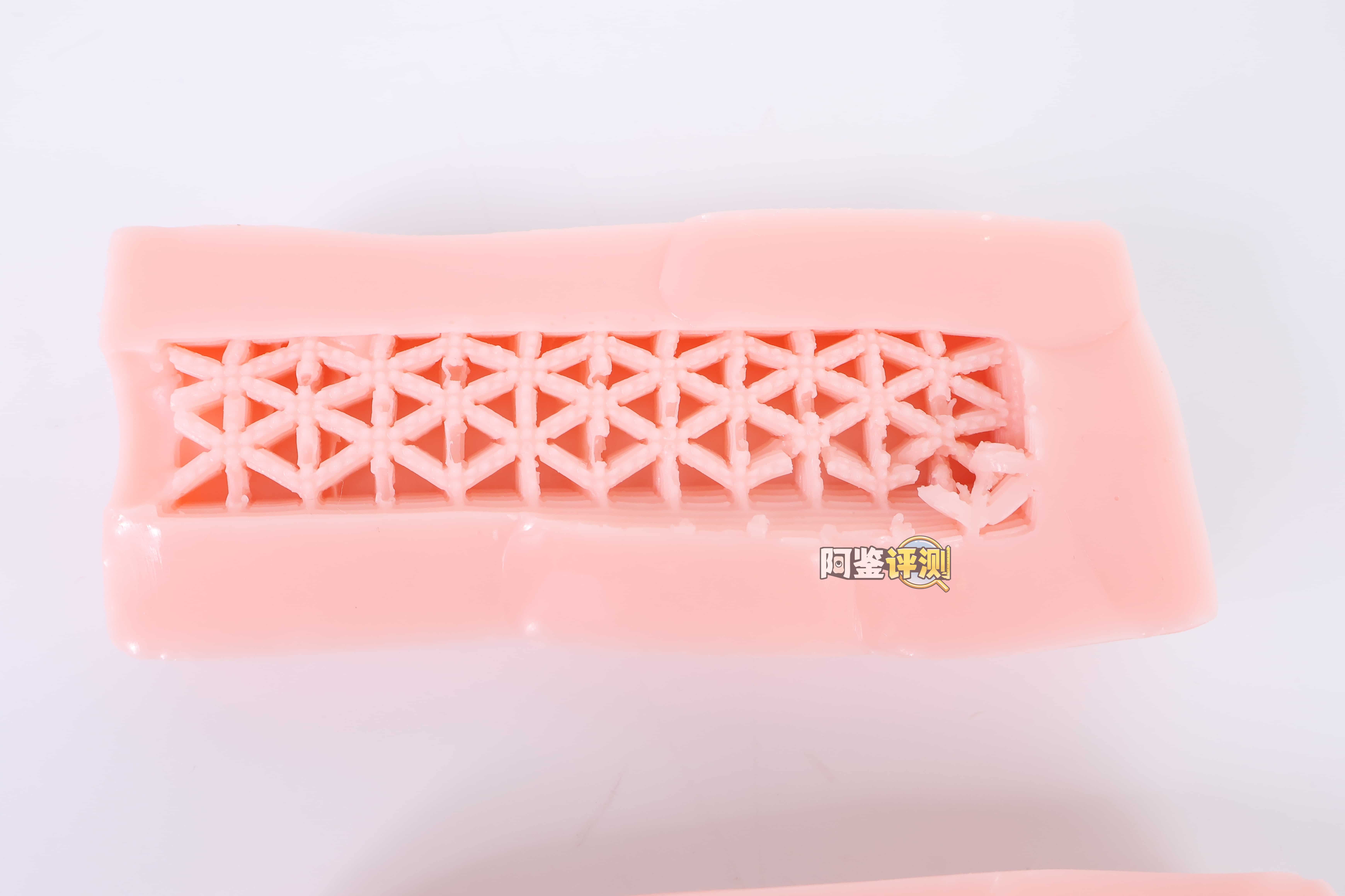 火炮——”假面怪盗”评测！越来越浮夸的双面结构！像是玻璃花窗一样的复杂网格凸起