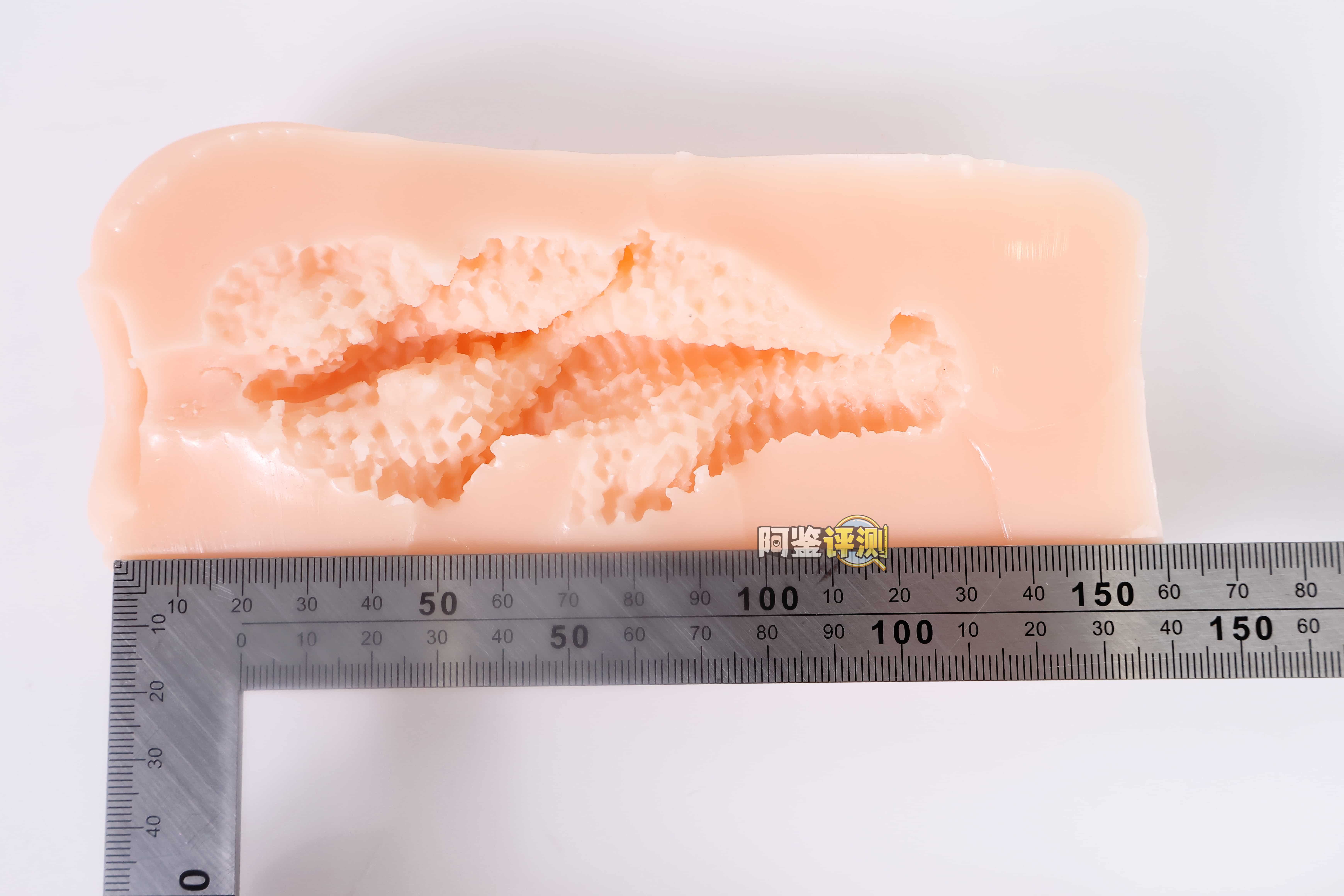 汤马托易士——”湿身淫穴”评测！大结构做进小杯子里，用起来感觉牛子偏来偏去的...